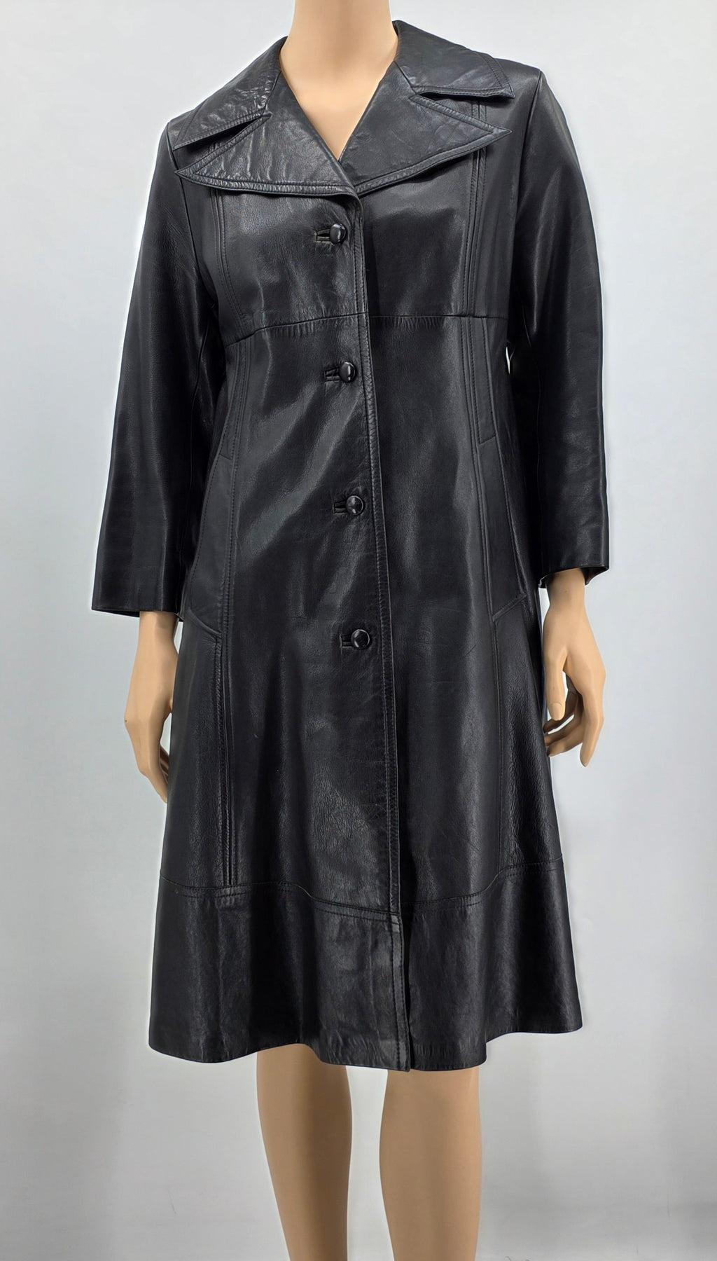 Long women's leather jacket from the 70s, color black, size 36-38