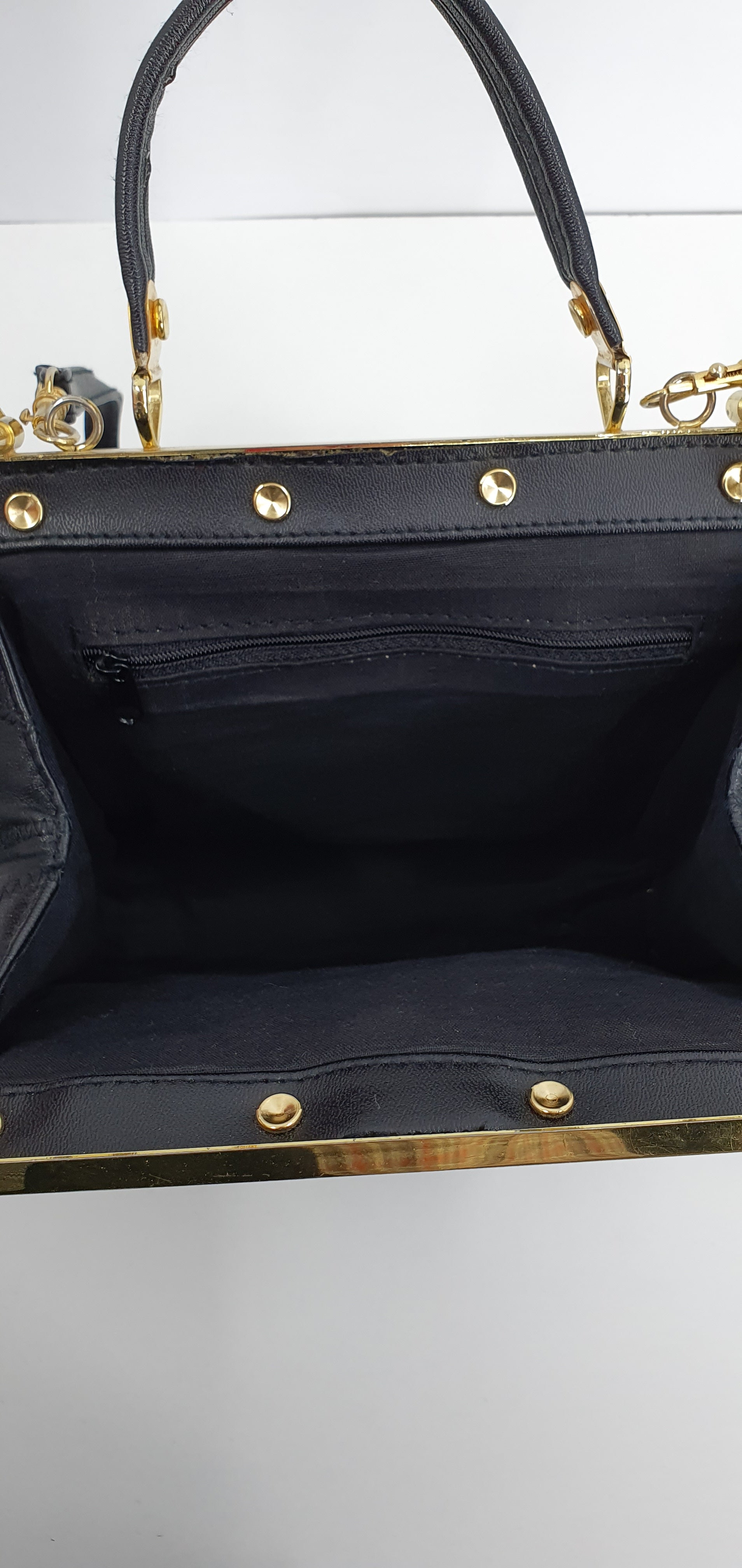 Black leather shoulder bag from the 90s