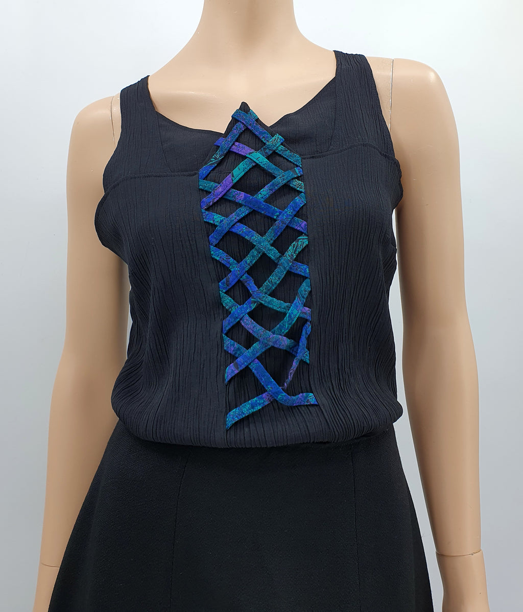 Black top with a checkered pattern, 80s-90s, size 38
