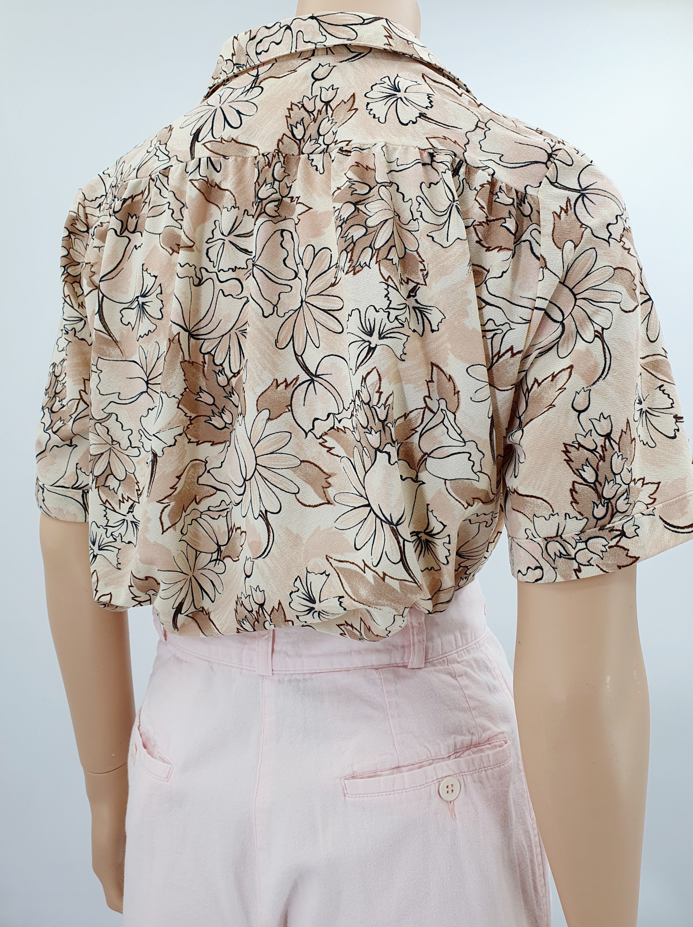Finnwear, light-colored vintage shirt from the 70s-80s, size 38-40