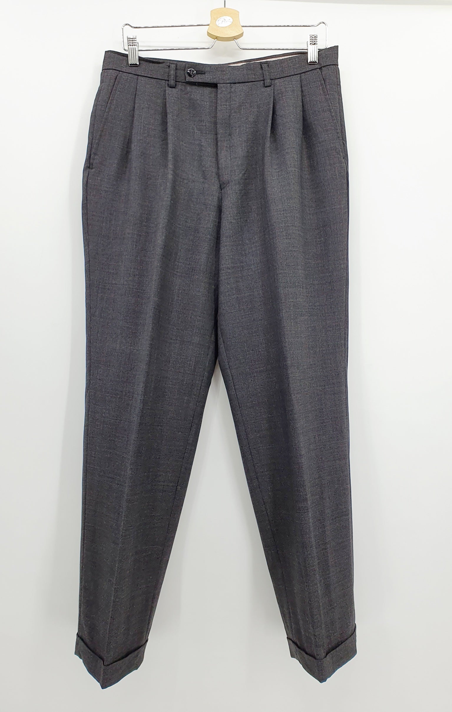 Miesten suorat vintagehousut, upslaaki-lahkeet, väri mustanharmaa