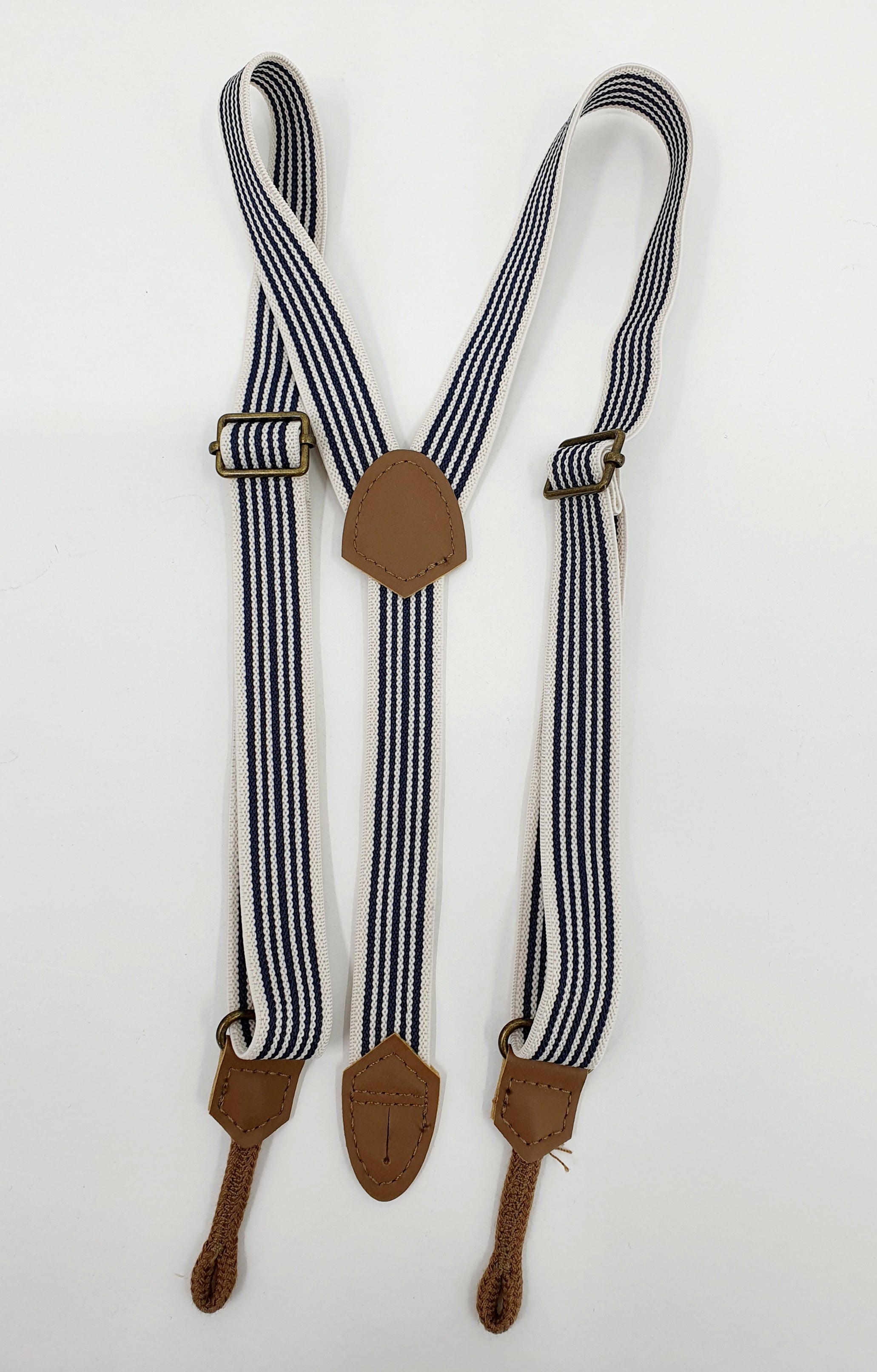 Pienikokoiset vintageolkaimet nappikiinnitys 