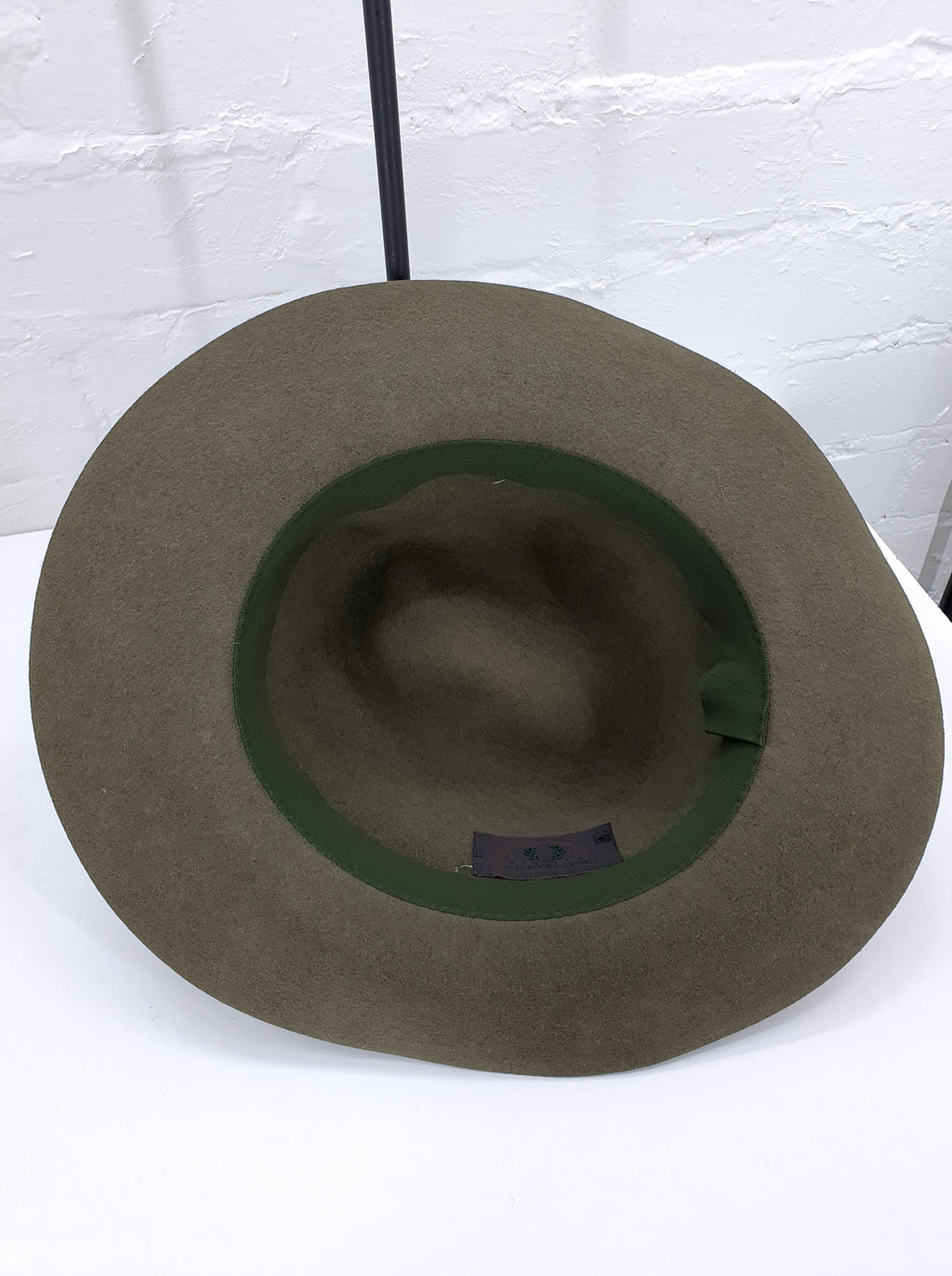 Metsänvihreä huopahattu, metsästyshattu , unisex-malli, kuva sisäpuolelta