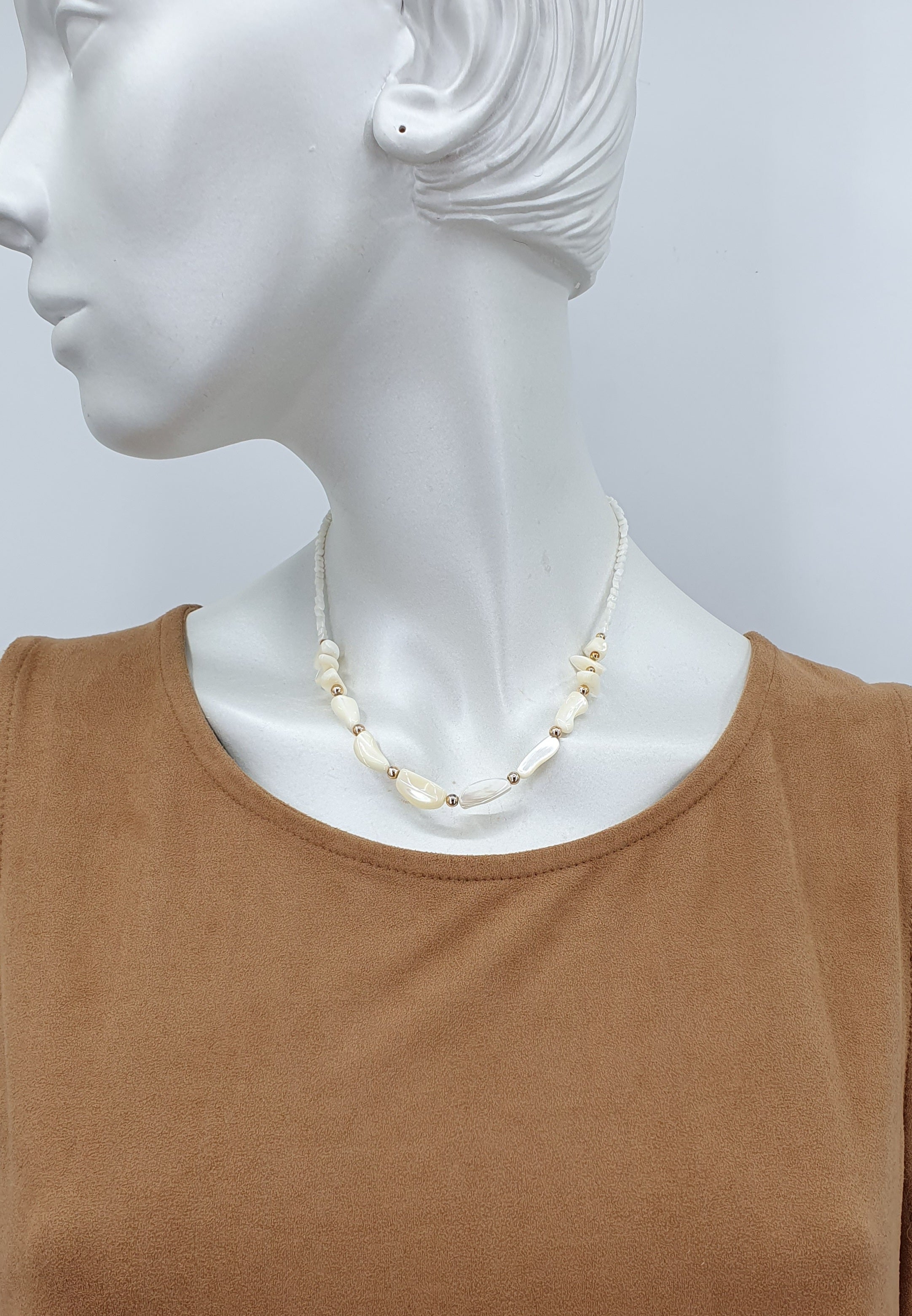Petite light necklace, length 40cm