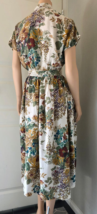 Woman Collection, floral viscose dress from the 90s, size 36(38)