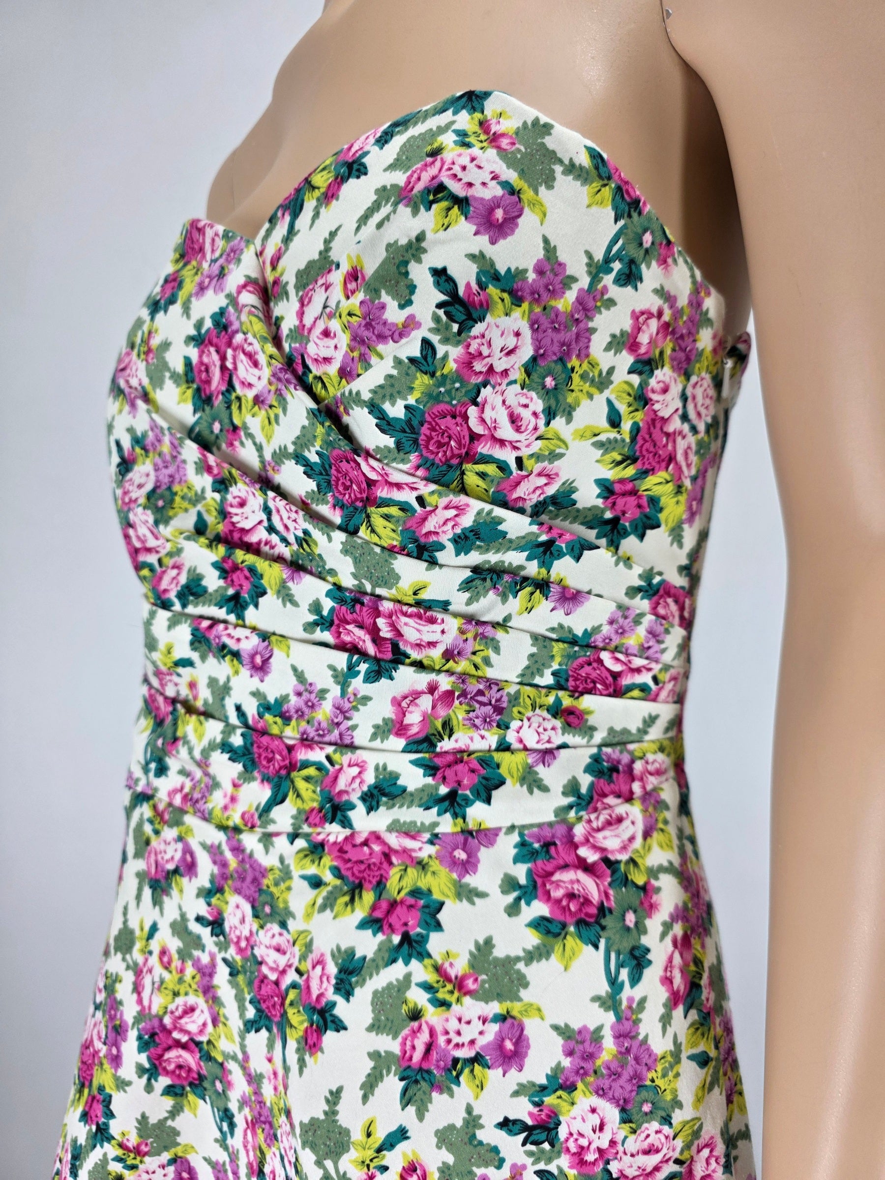 Ariella, sleeveless floral party dress from the 2000s, size 38