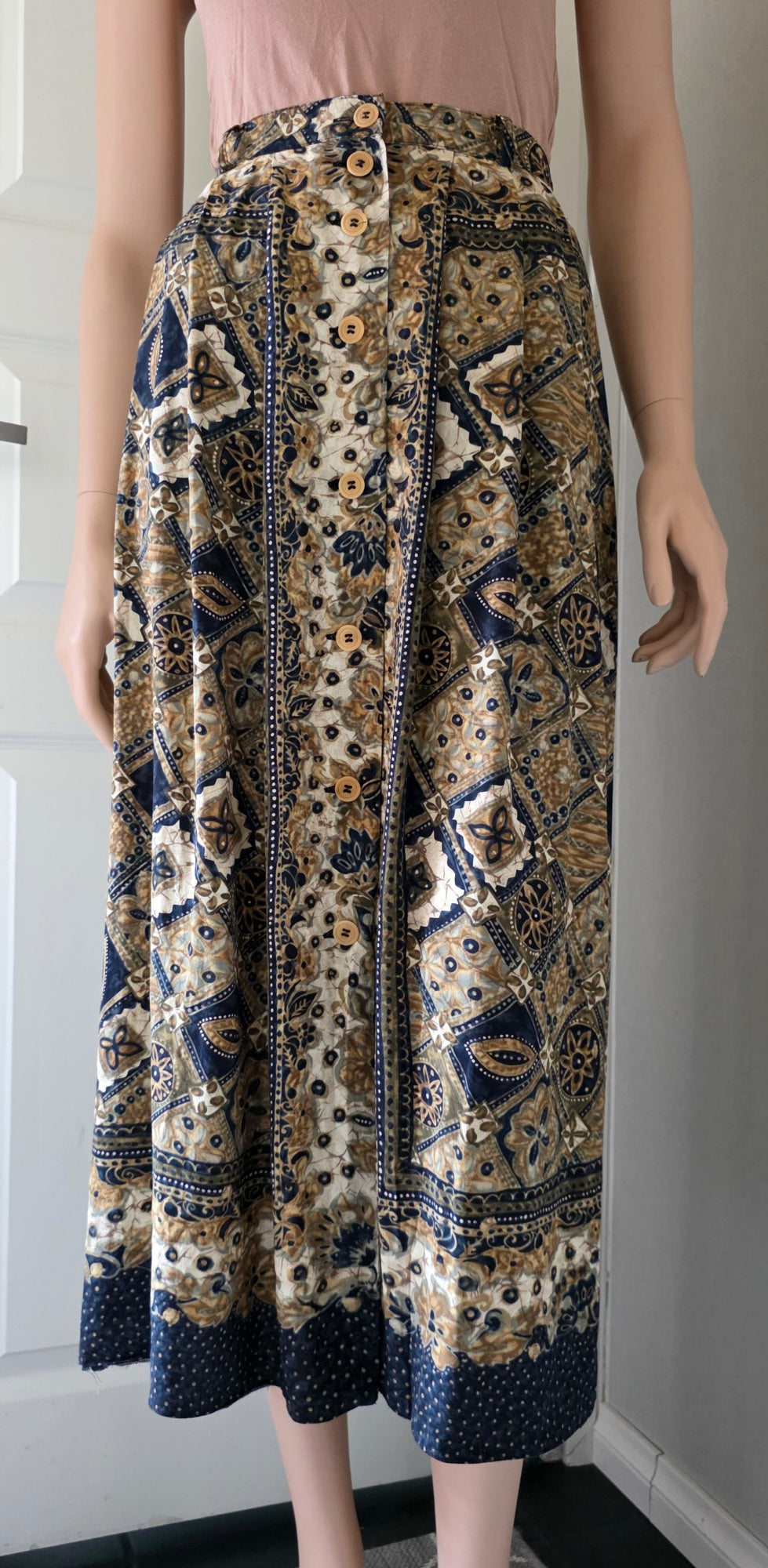 Hammer, 90s viscose skirt, waist 76cm, size 38