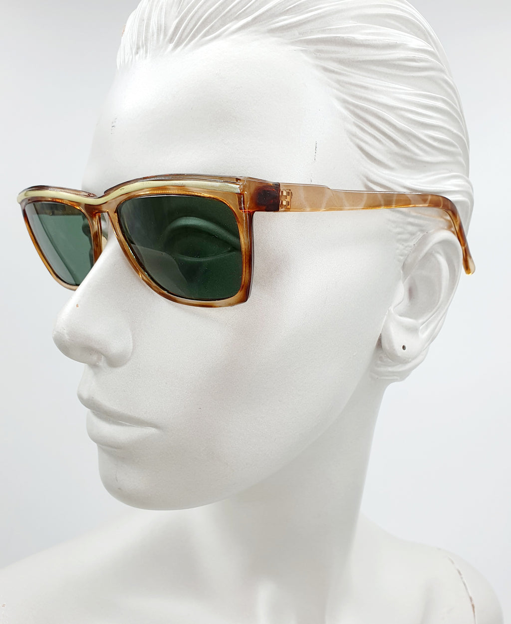 Sunglasses from the 70s, men's model