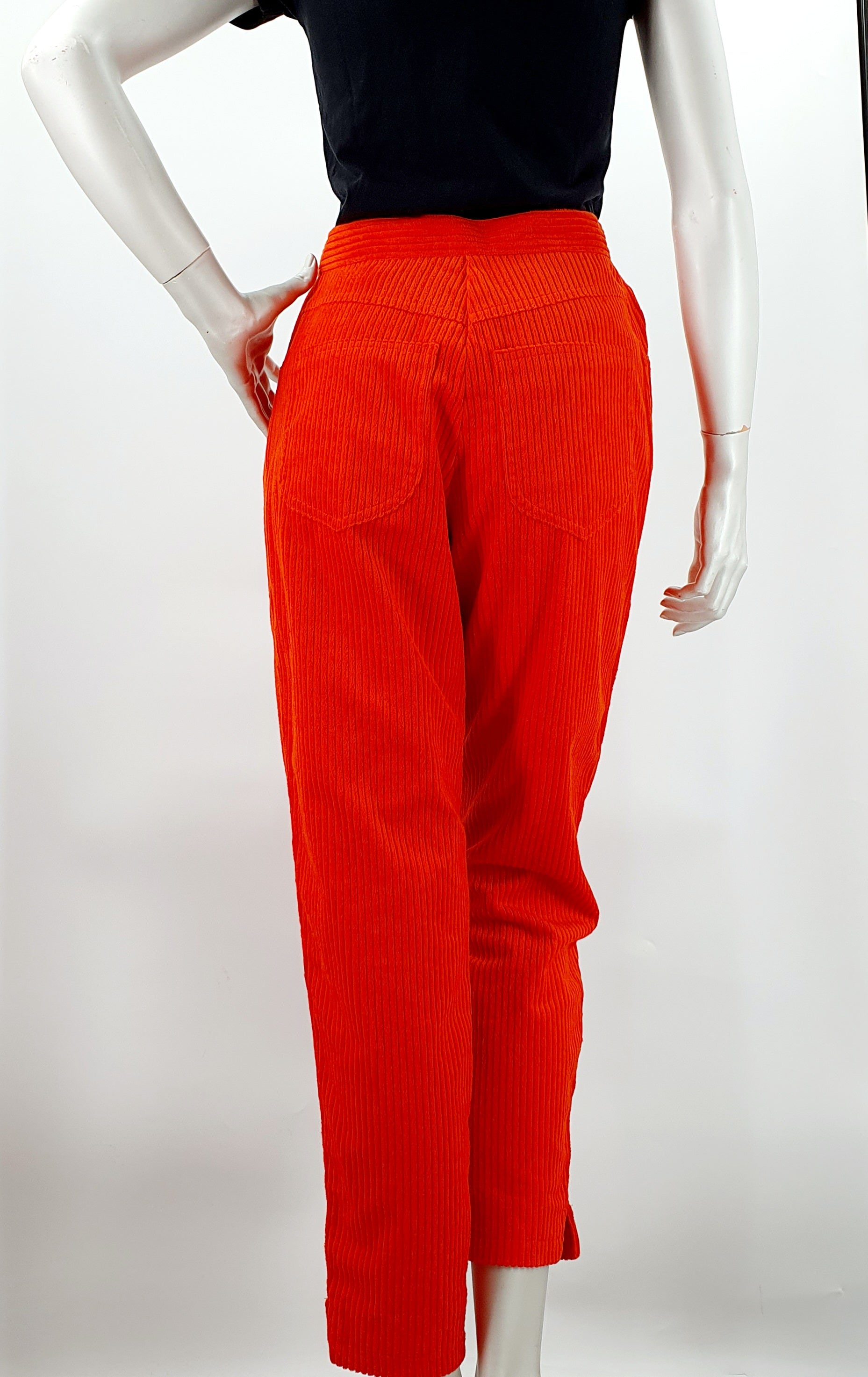 Orange corduroy trousers from the 90s, belt circumference 70cm, size 36