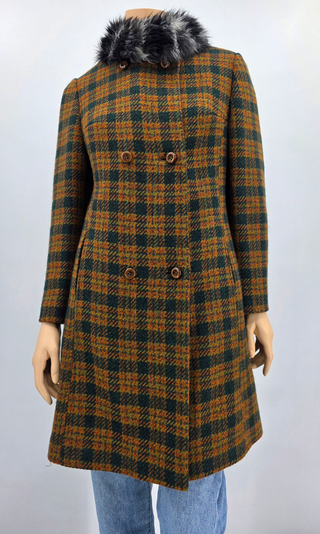 Ruutukuvioinen villakangastakki 1950-60-luvulta