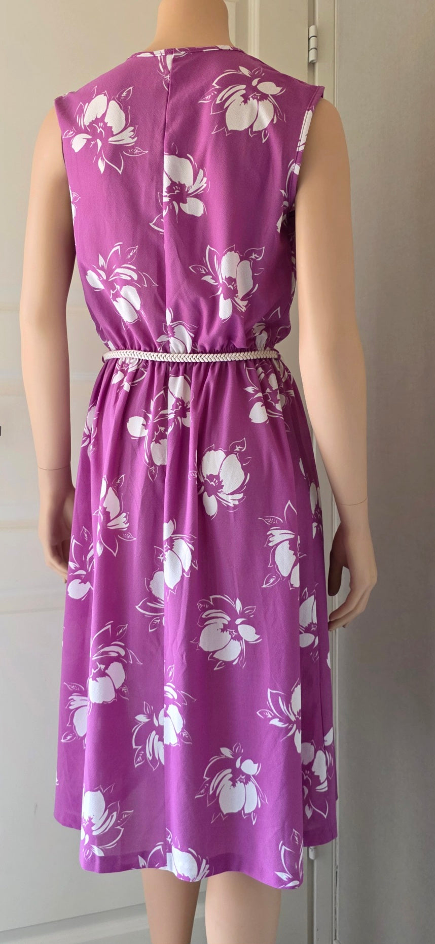 Lilac sleeveless summer dress from the 80s, size 38-40