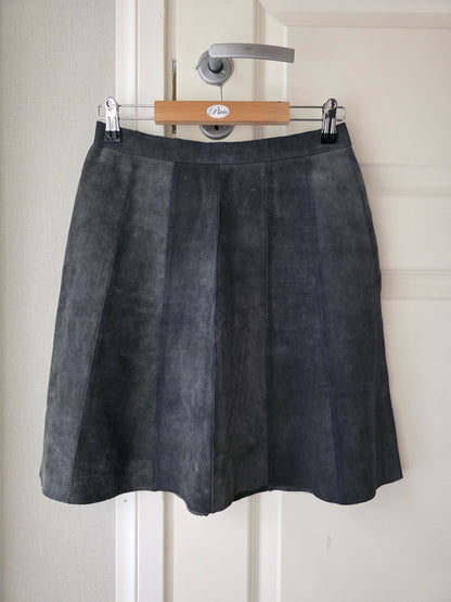 Gray suede skirt from the 60s-70s, belt 68cm, size 34-36