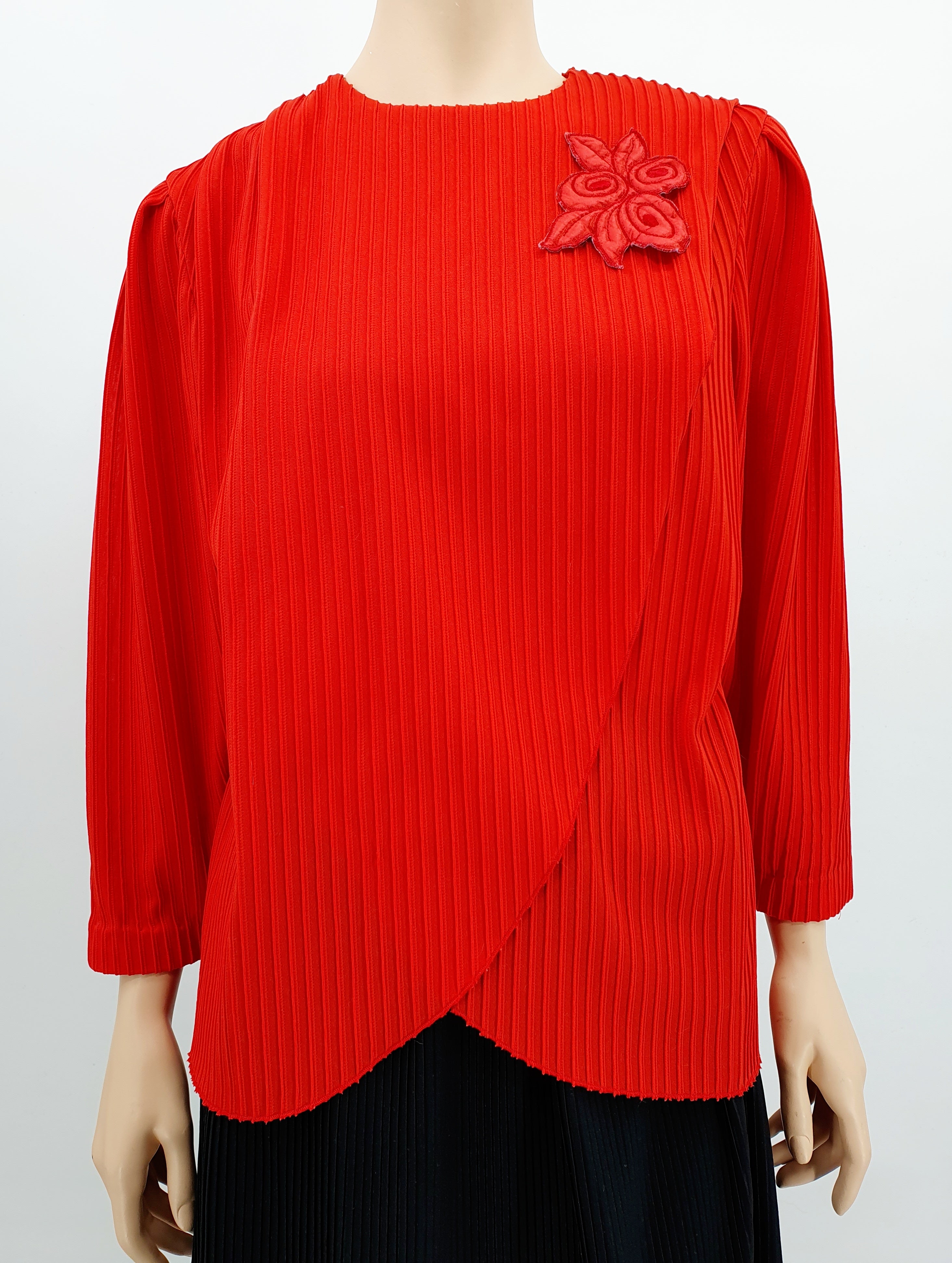 Carolin, punainen juhlapusero 80-luvulta, koko 38-40