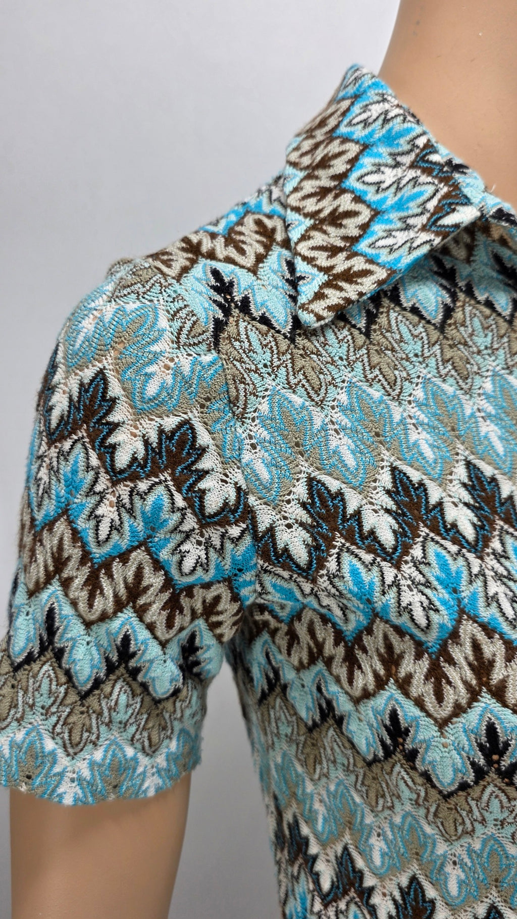 Stretchy blouse in turquoise and brown, 80s-90s, size 34-36