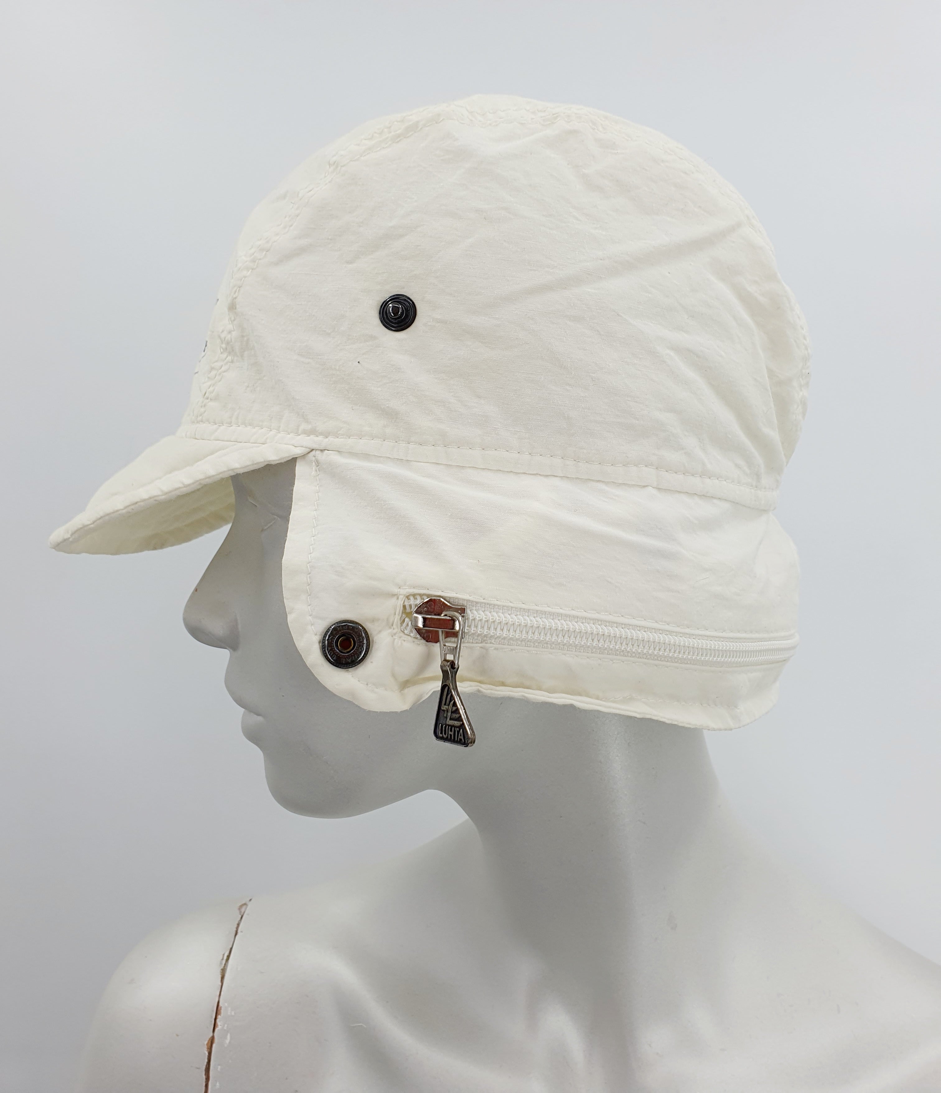 Luhta, white outdoor hat with alpine skiing motif, from the 80s