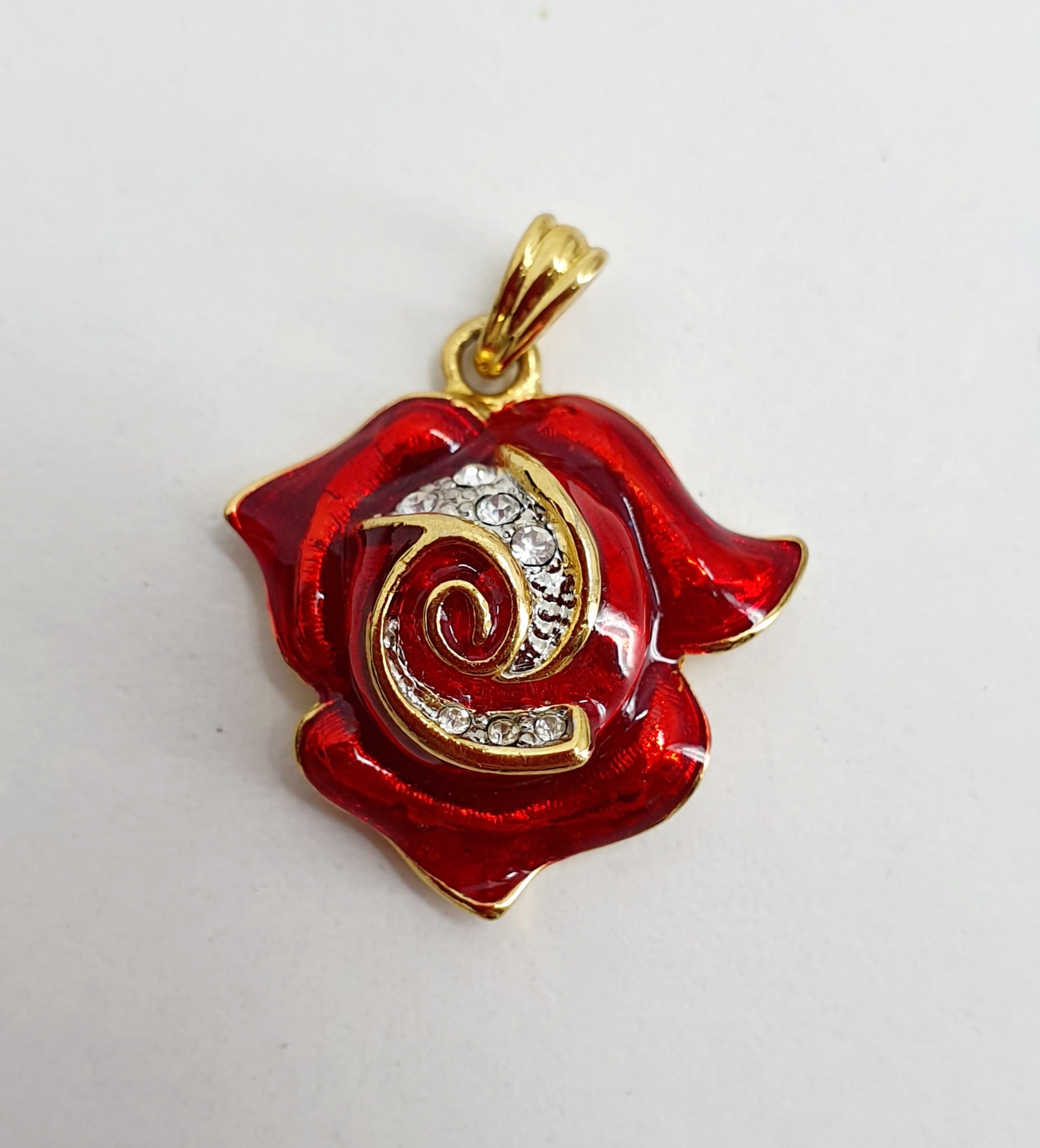 Cabouchon, pendant, red rose