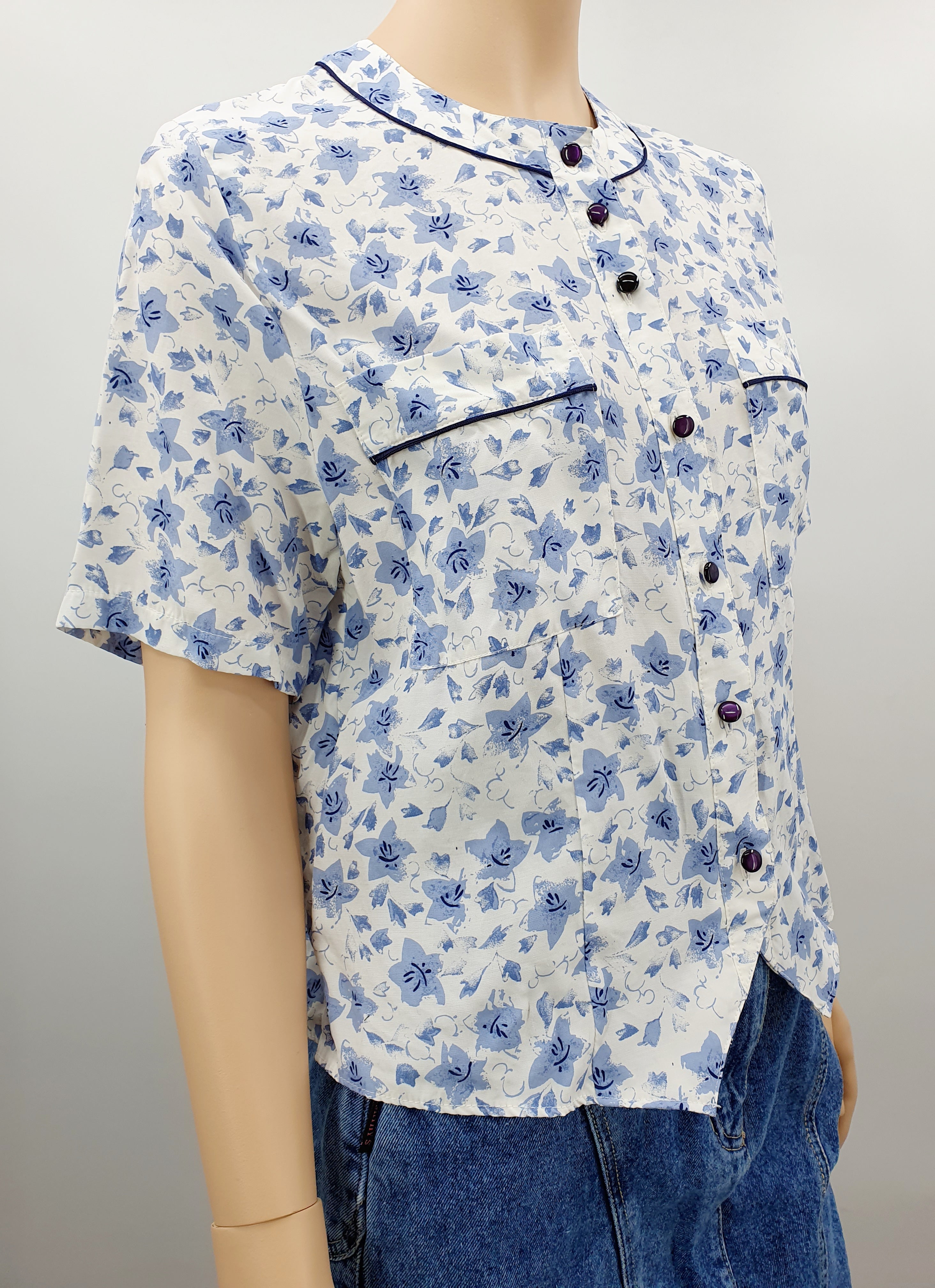 Tuomi-Tuote, blue floral women's vintage shirt from the 80s-90s, size 38-40