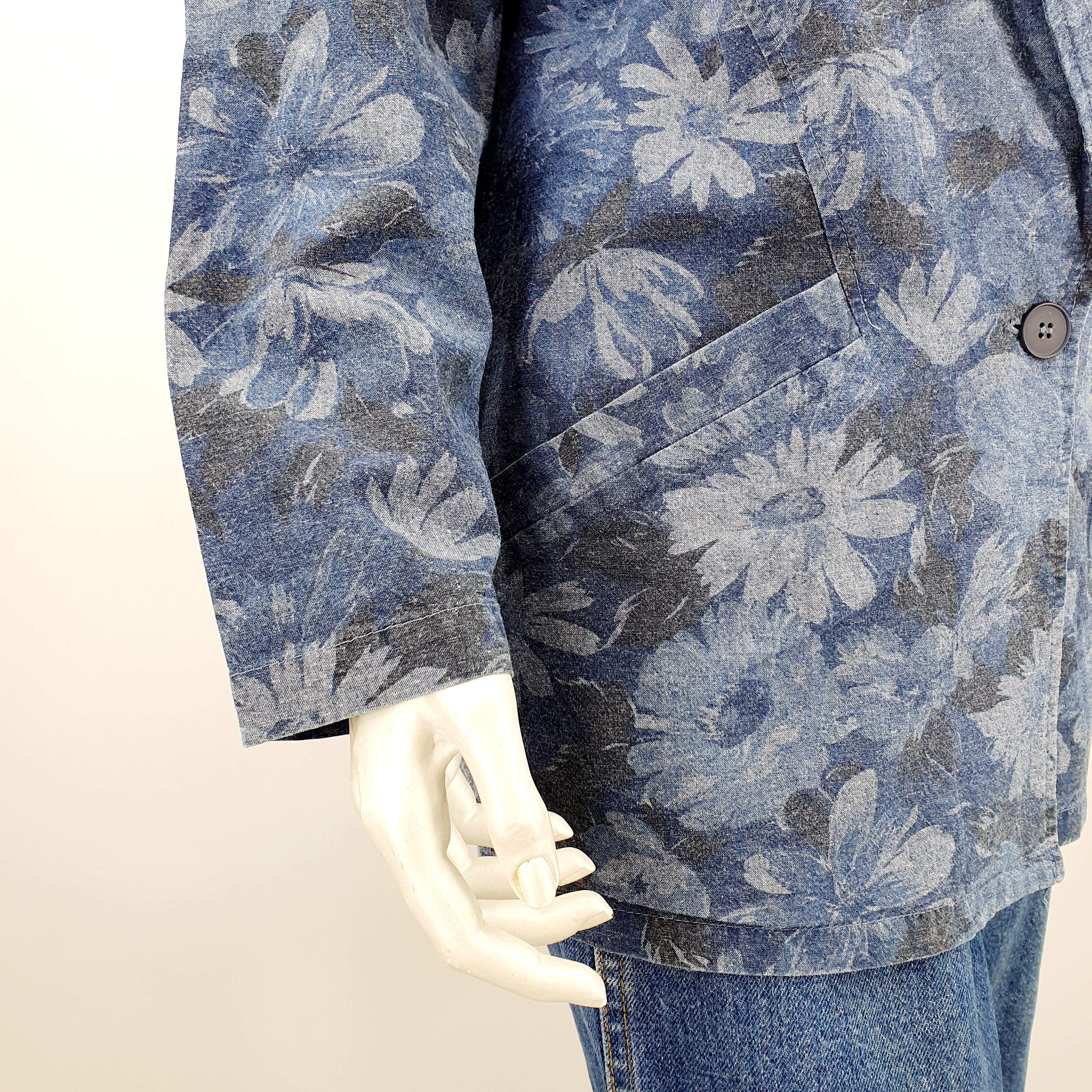 Weekend, denim blue blazer from the 80s-90s, size 38-40
