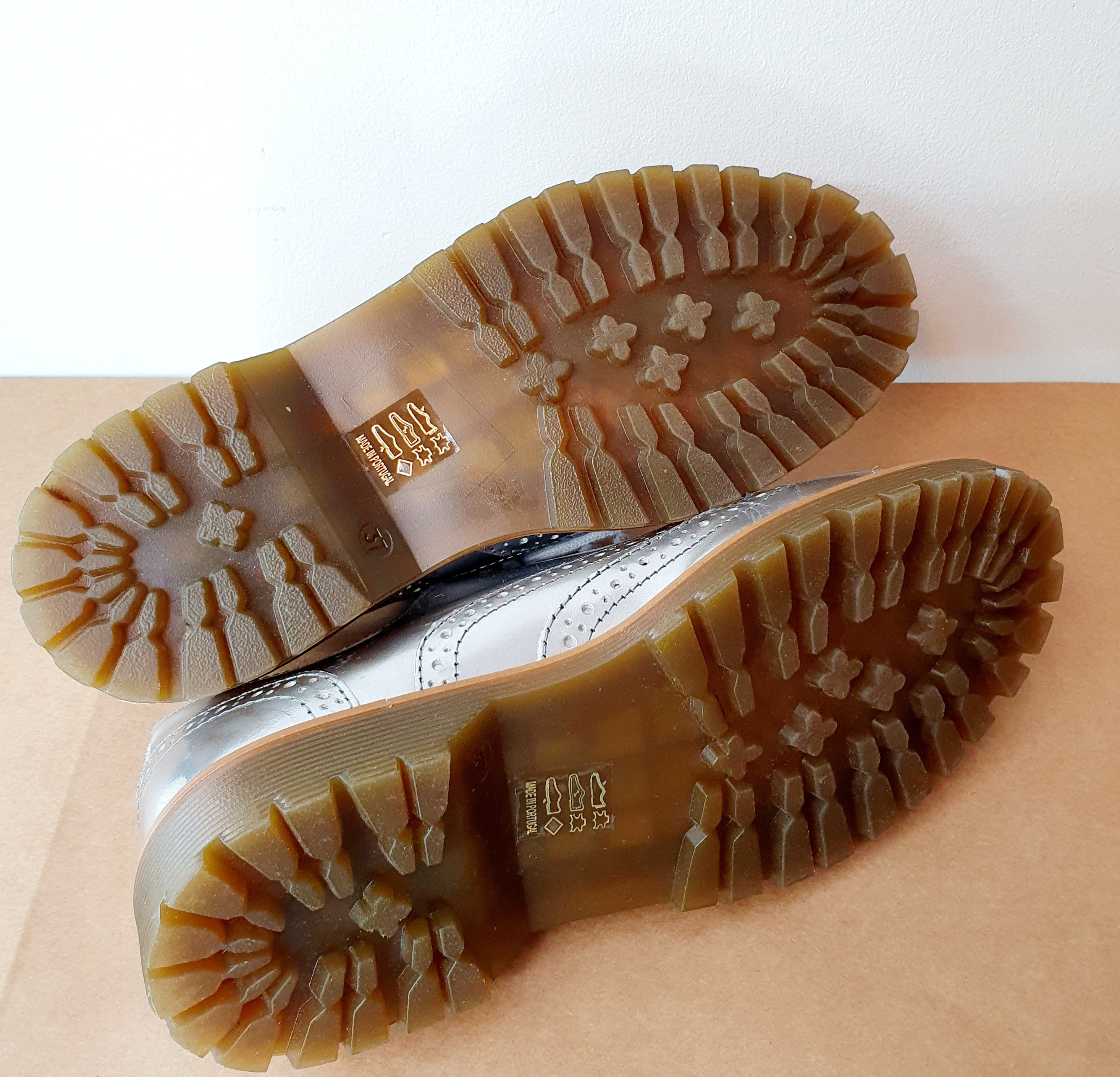 Office Girl, silver walking shoes, size 37
