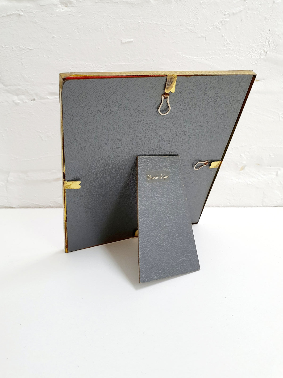Kerman ja kullanvärinen vintage valokuvakehys | 50-60-luku | Koko 12x14,5cm