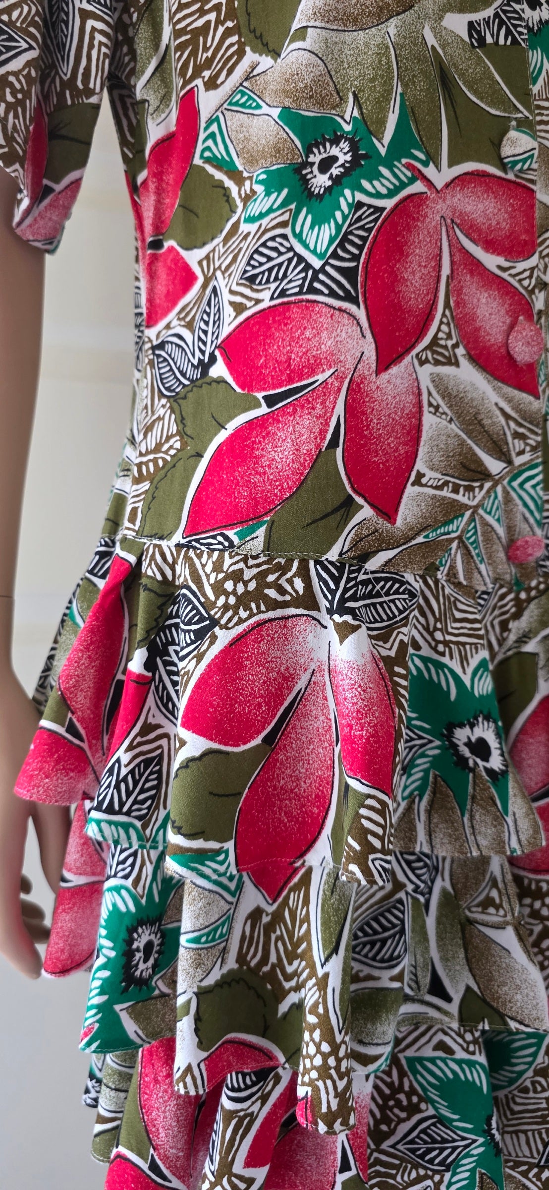 Savann, colorful viscose dress with dropped hem, from the 80s-90s, size 38