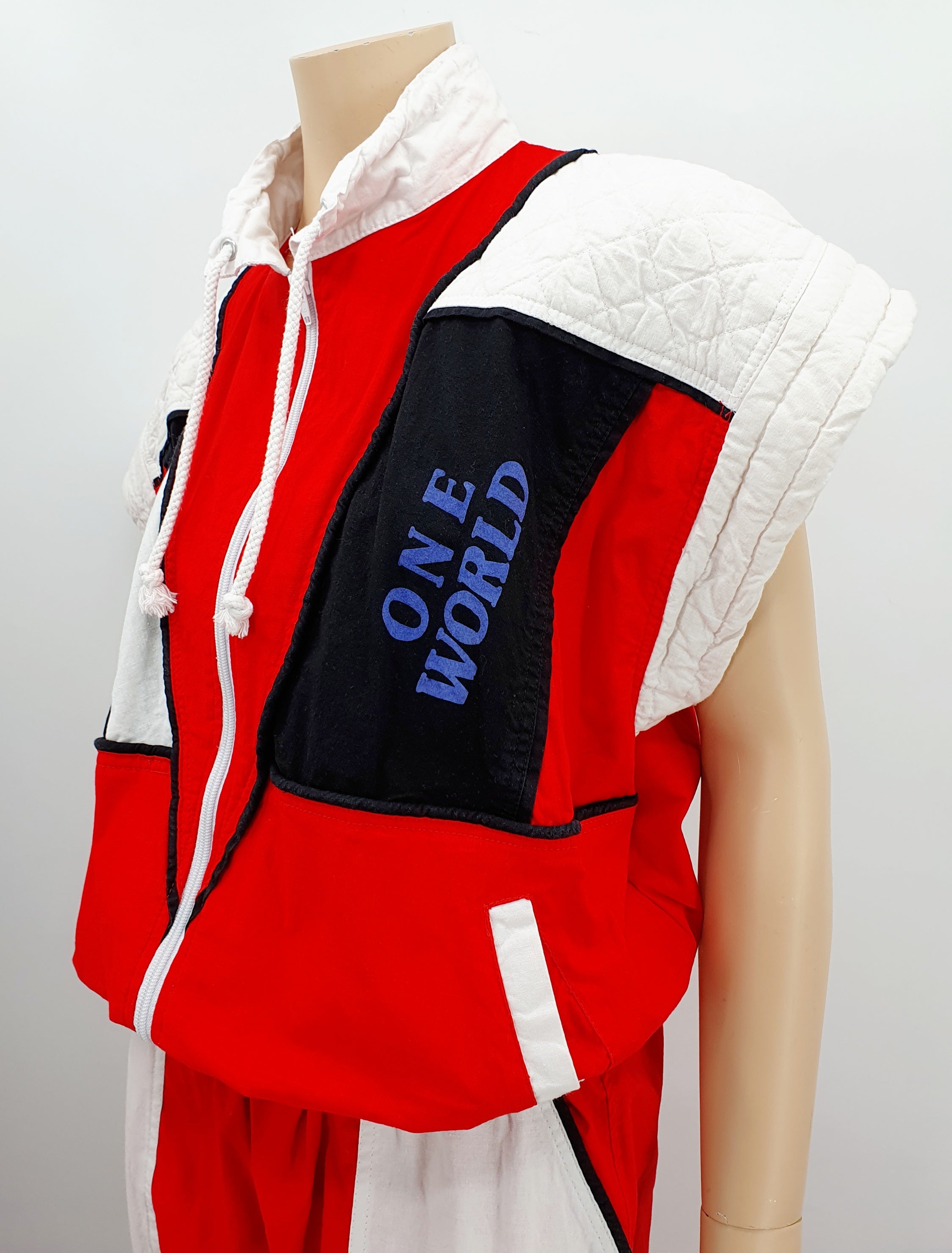 Vintage retroliivi 80-luvulta vetoketjukiinnitys, kuva printtitekstistä