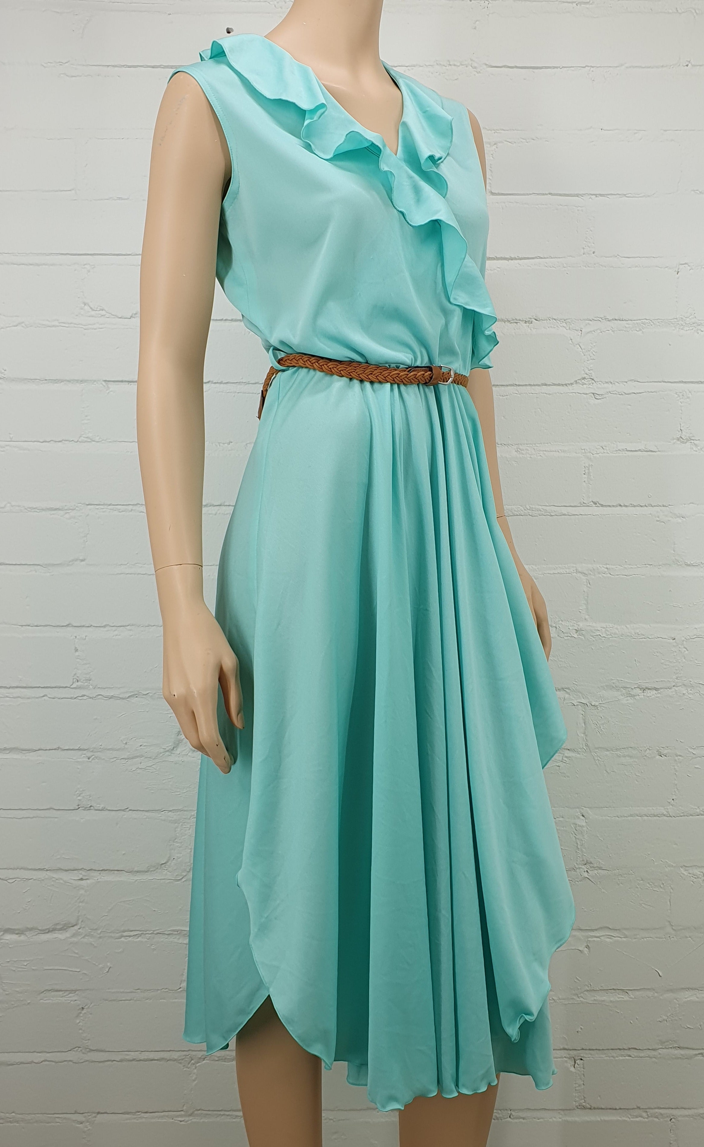 Mintunvihreä hihaton kesämekko 80-luvulta, kuva sivulta