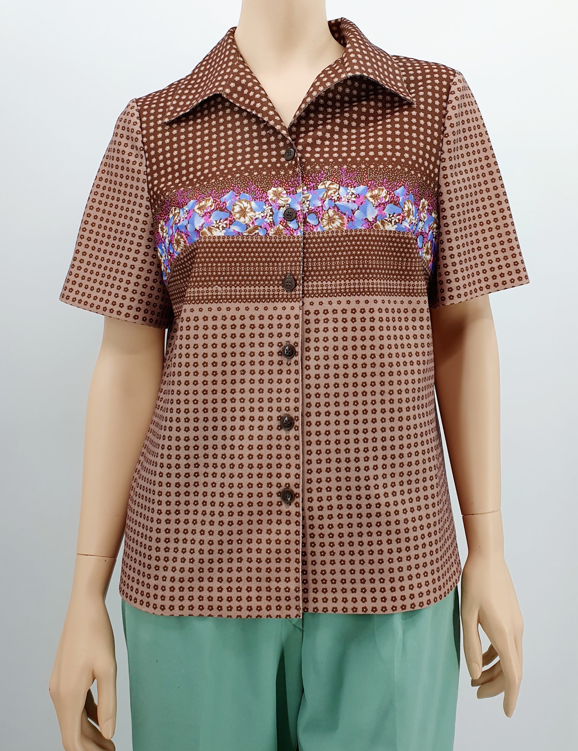 Ruskeansävyinen retropaita 70-luvulta, lyhythihainen