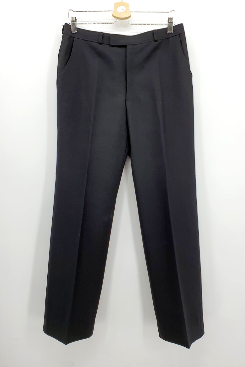 Tuomi, mustat suorat juhlahousut miehelle, 80-luku