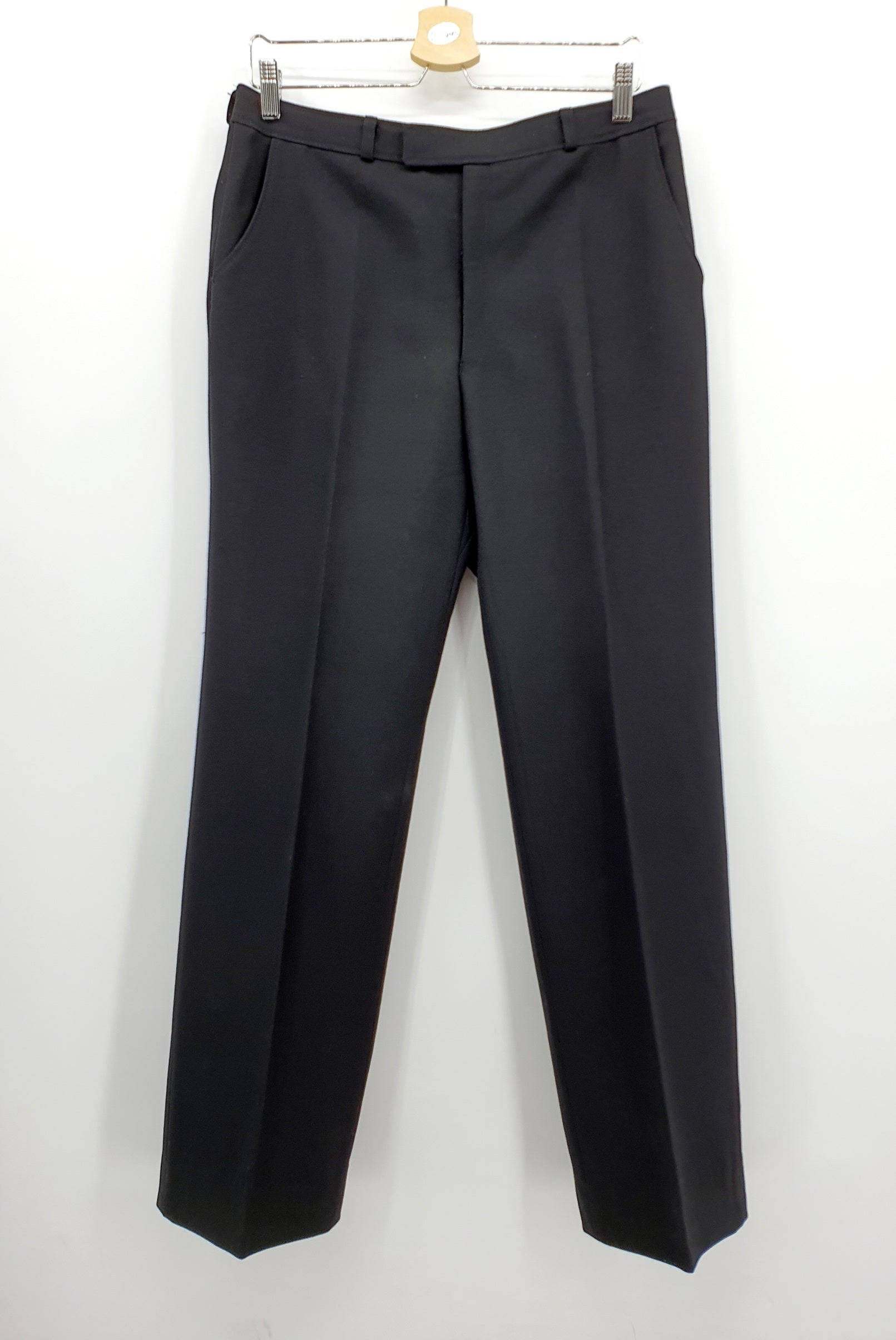 Tuomi, mustat suorat juhlahousut miehelle, 80-luku