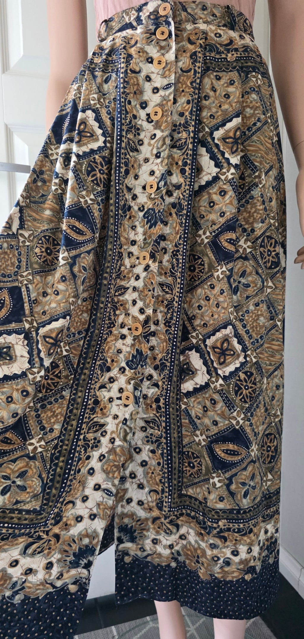 Hammer, 90s viscose skirt, waist 76cm, size 38
