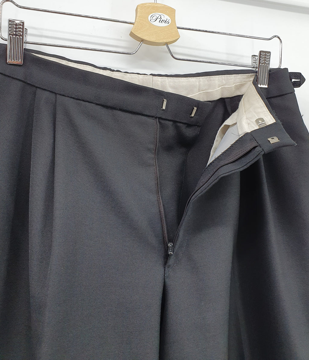 Turo Tailor, secondhand smokkihousut 2000-luvulta, käytetyt juhlahousut, koko 50, kuva vetoketjusta