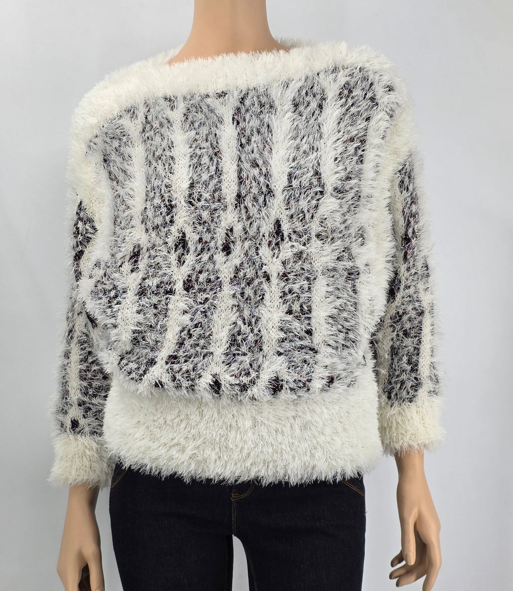 Black and white fluffy sweater from the 80s, size 36-38