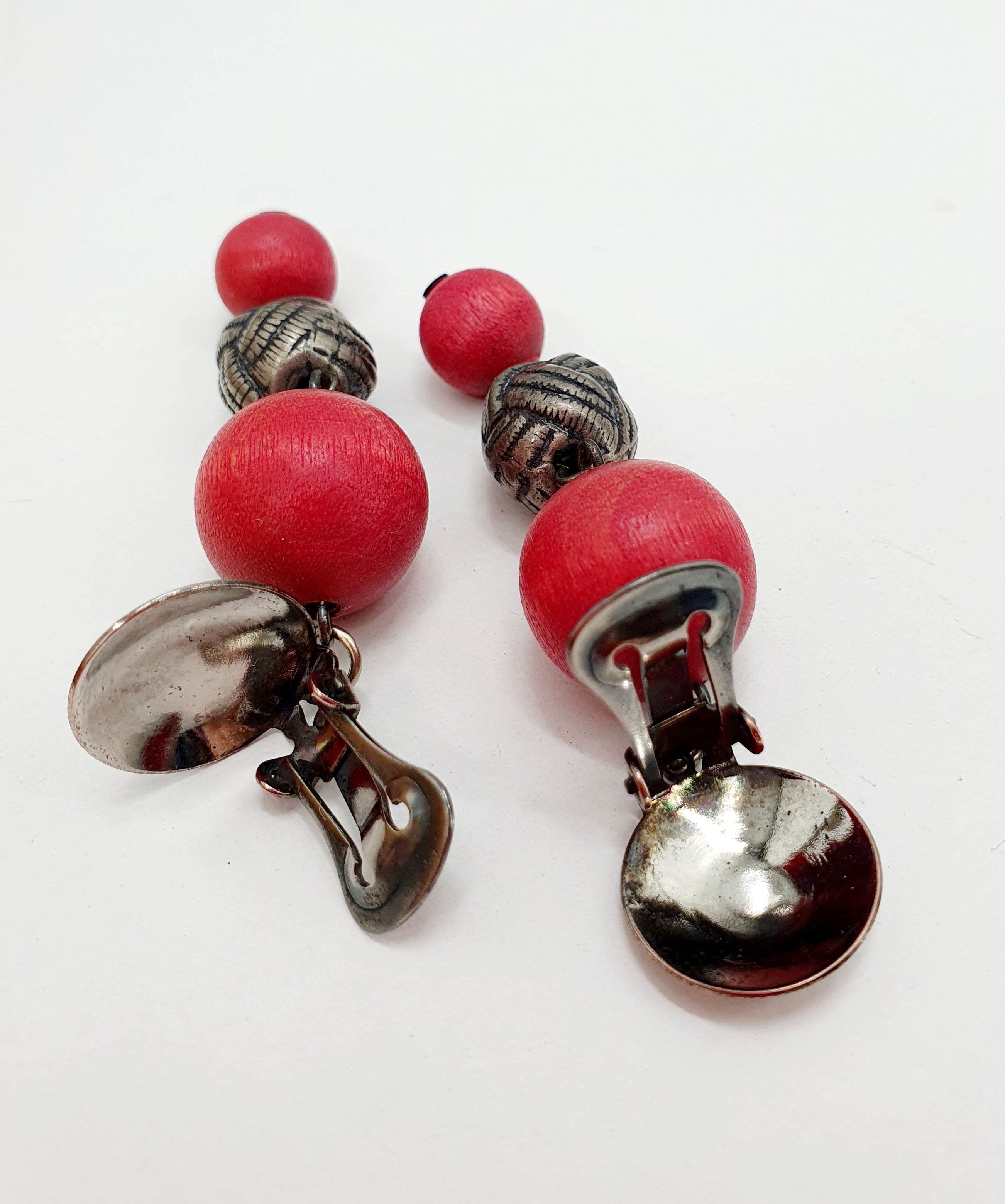 Aarikka, Ingrid clip earrings from the 90s