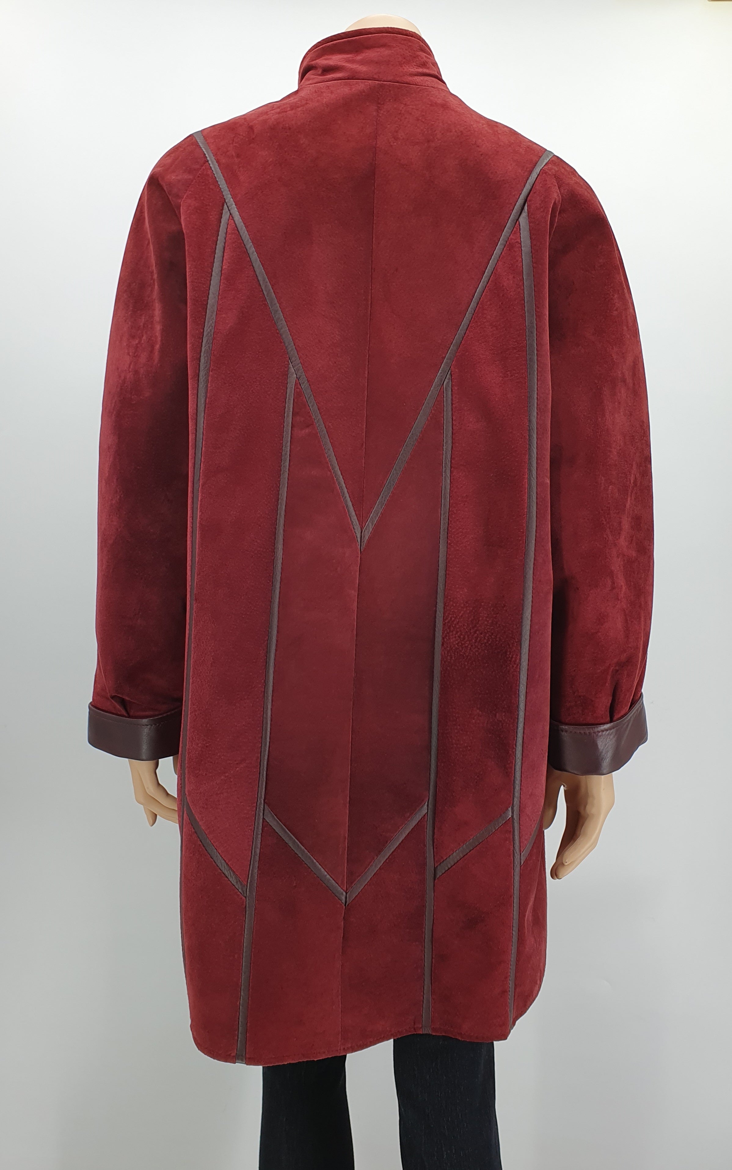 Beeline, suomalainen mokkanahkatakki 80-90-luvulta, väri viininpunainen, koko 42