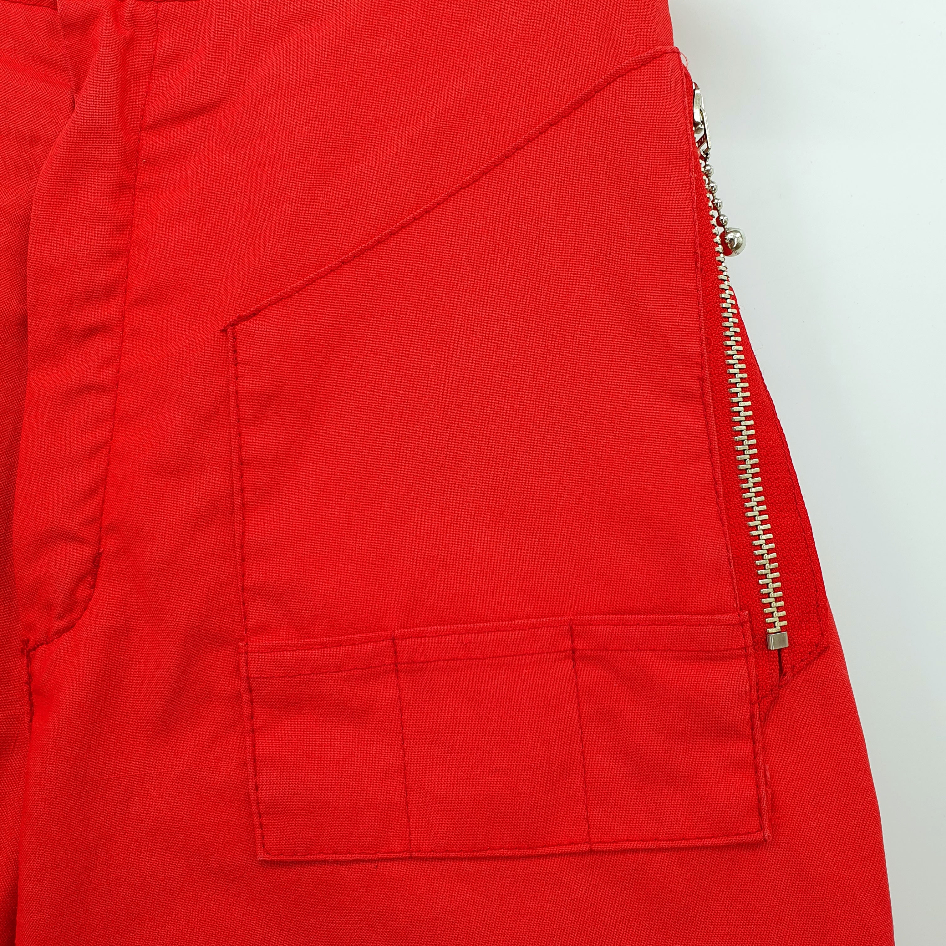Farmariteollisuus Oy, red pants from the 80s, size (32)34