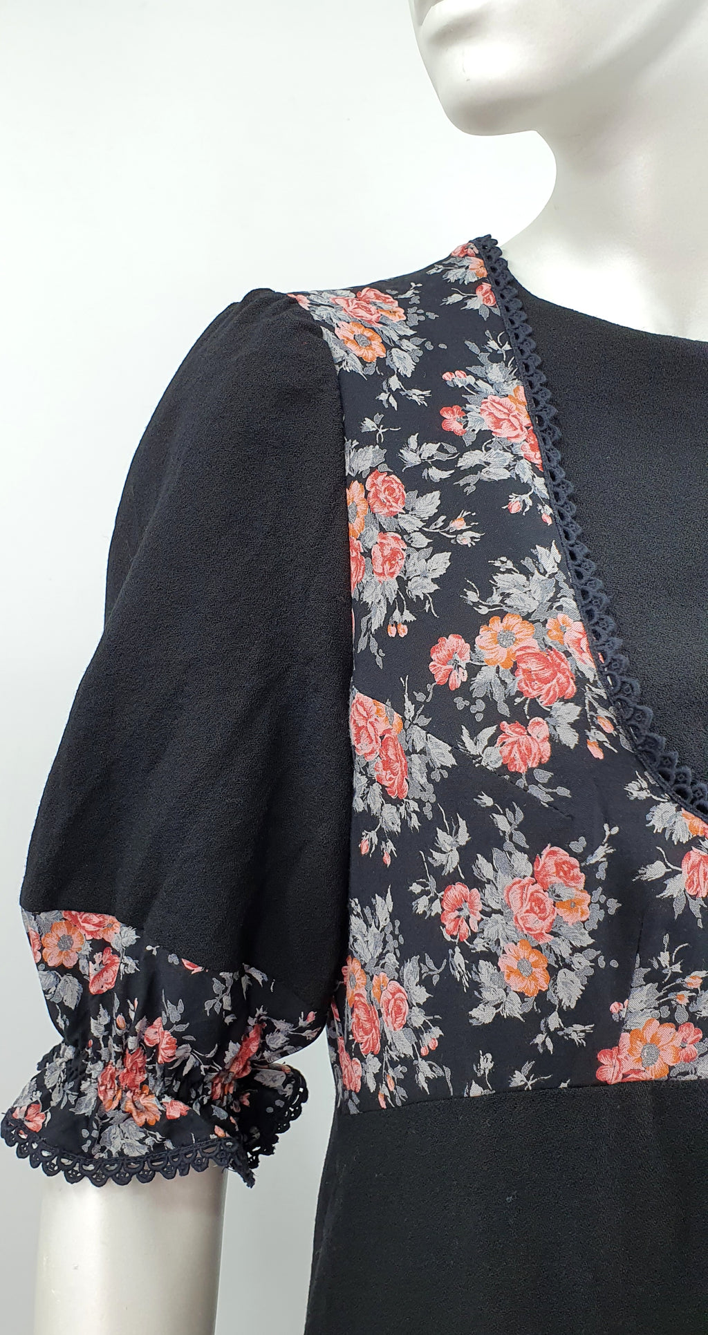 Chix-Puku, kotimainen vintagemekko, 70-80-luvulta, koko 38