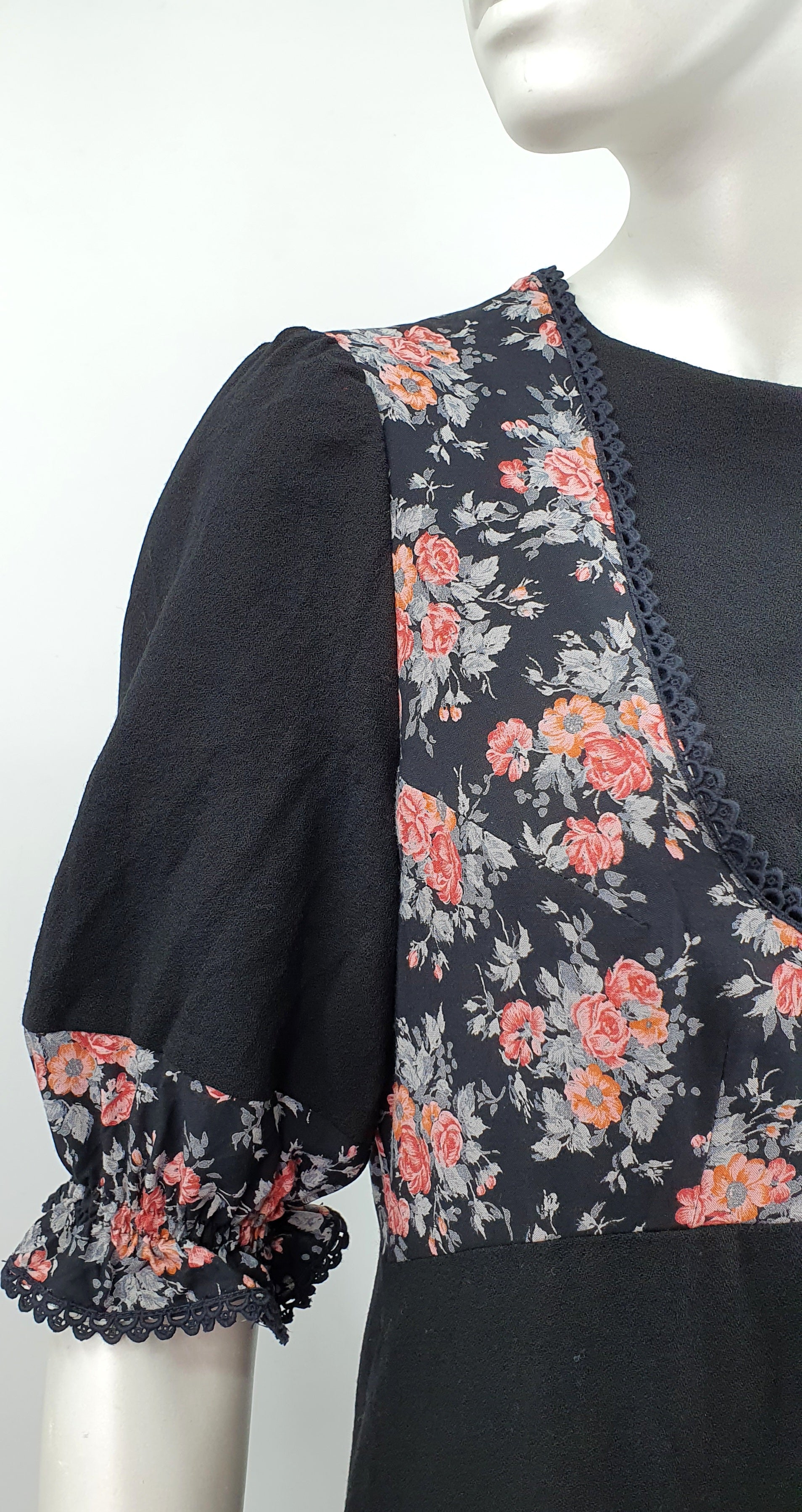 Chix-Puku, Finnish vintage dress, from the 70s-80s, size 38