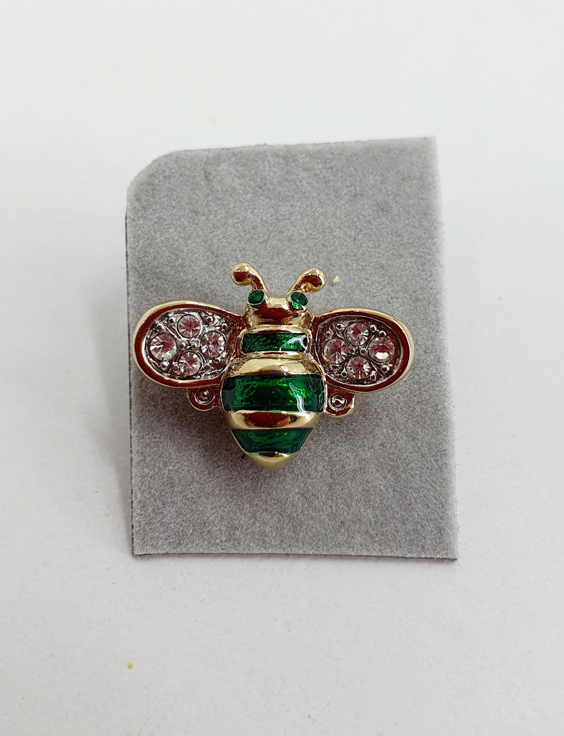 Cabouchon pins, three types, apple/strawberry/wasp