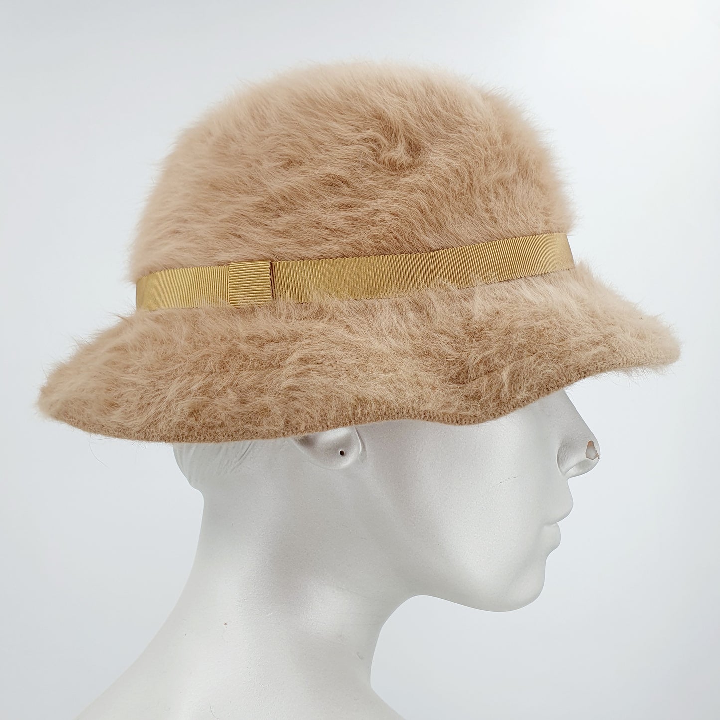 Beige Kangol-melusiinihattu kuminauhalla, 90-luvulta, käyttämätön, 54cm