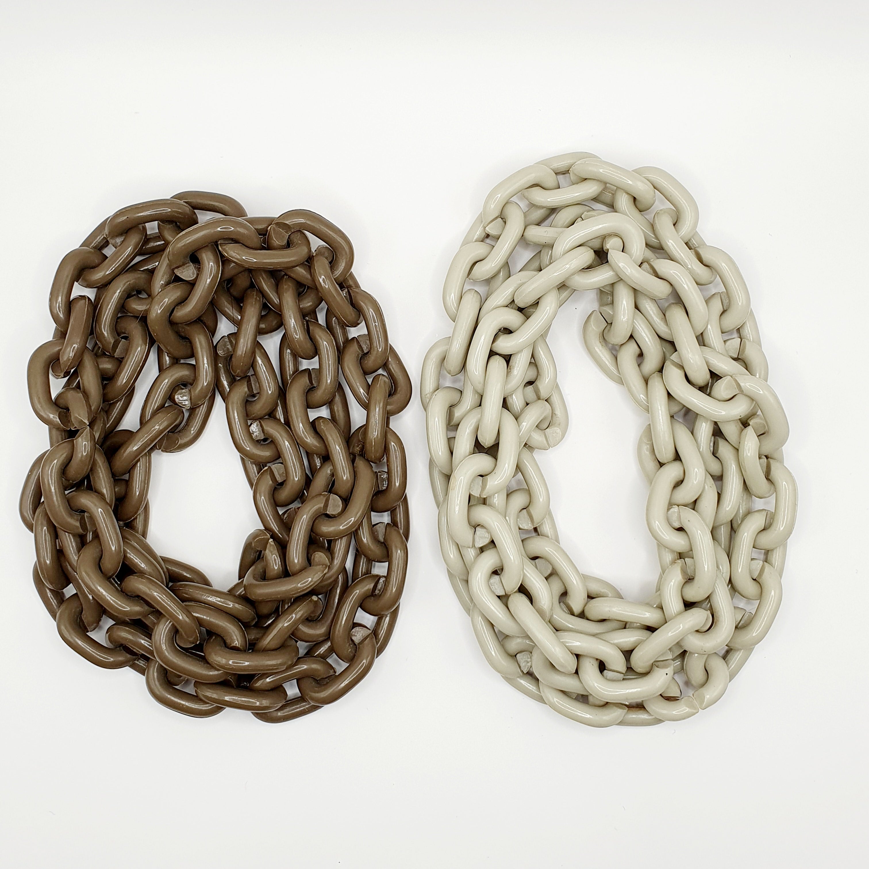 Ketjutyylinen kaulakoru, harmaa/beige