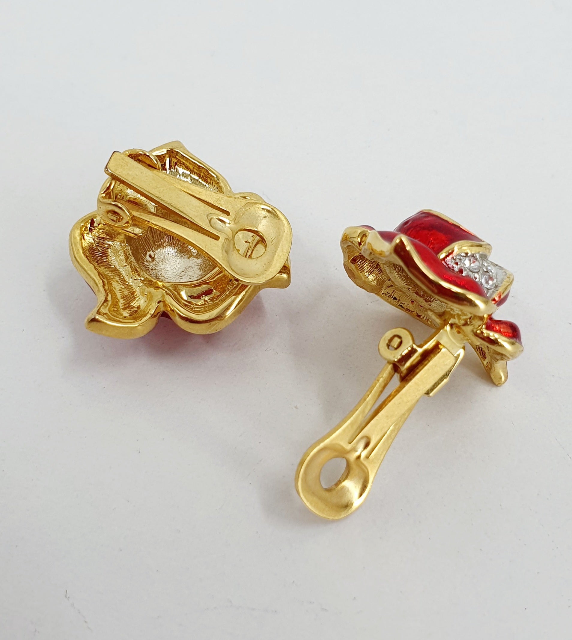 Cabouchon, clip earrings, red rose