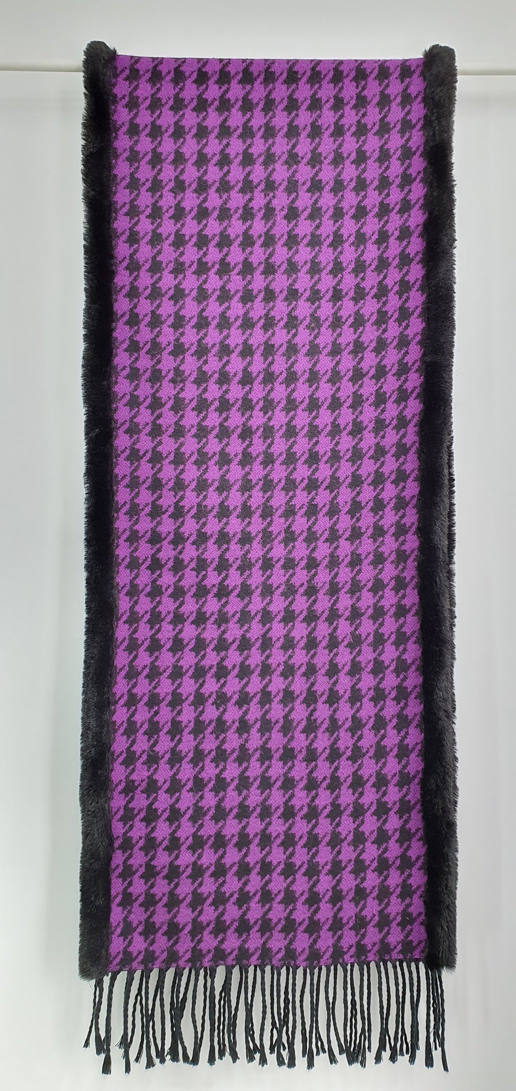 Nortika, houndstooth patterned wool scarf, size 30x160cm