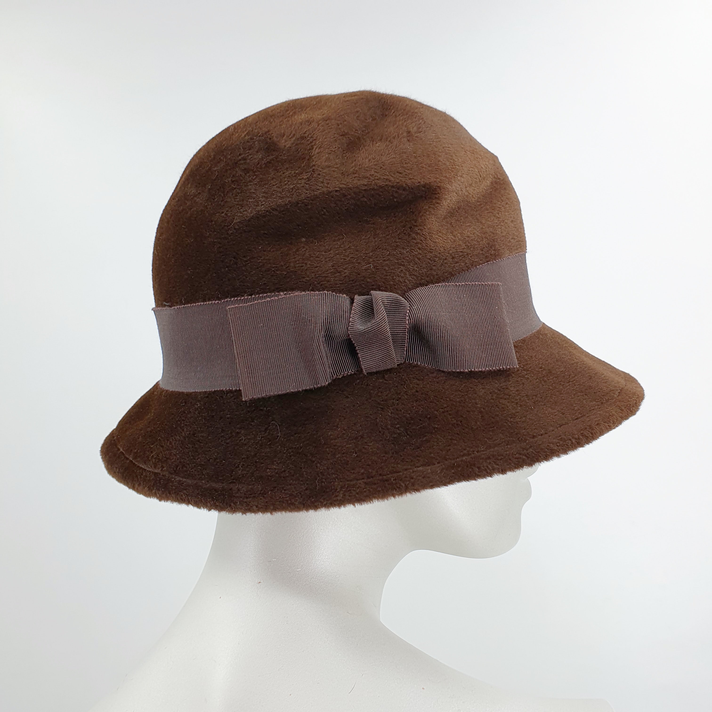 Brown felt hat from the 90s, unused, 58cm