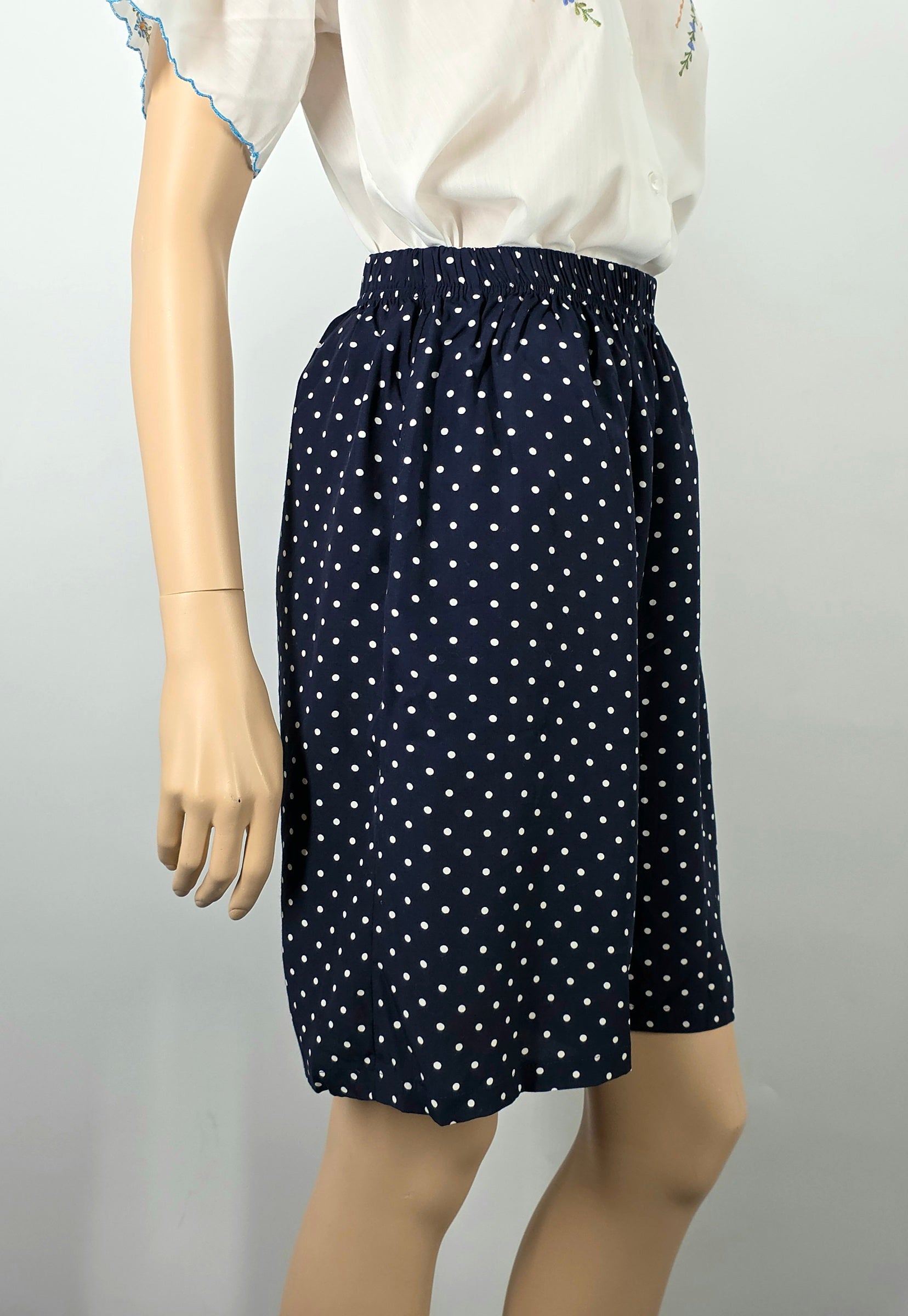 Solitaire, tummansiniset viskoosishortsit 90-luvulta, vy 68-90cm, koko 36-38-40