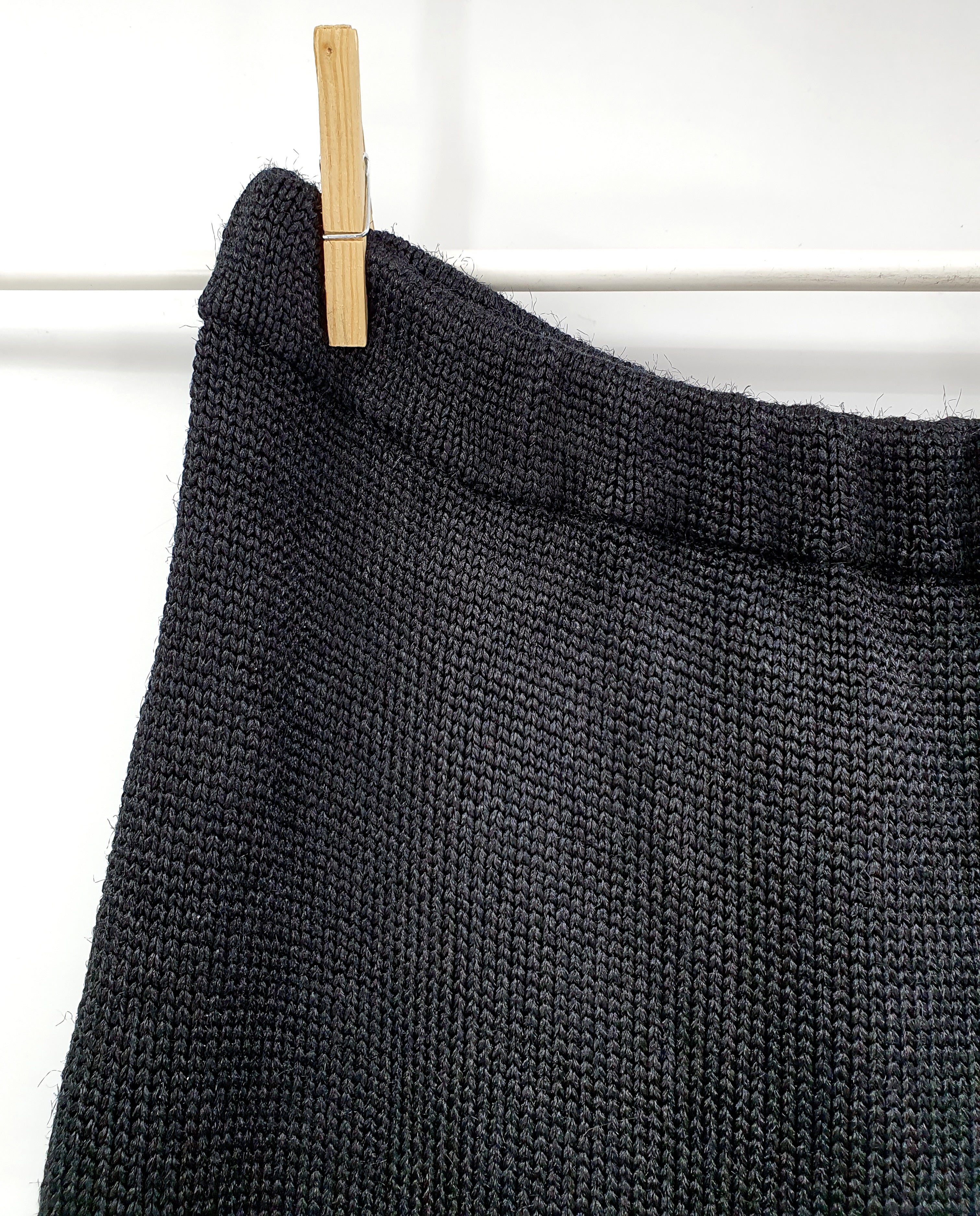 Marimekko, black long viscose knitted skirt from the 80s-90s, waist 80-100cm, size 44-46