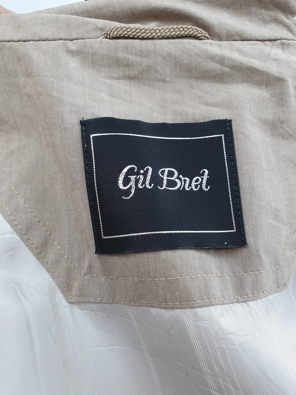 Gil Bret, light brown trench coat from the 90s-2000s, size 42-44-46