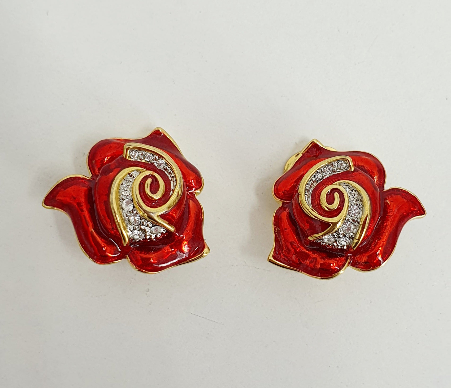Cabouchon, clip earrings, red rose