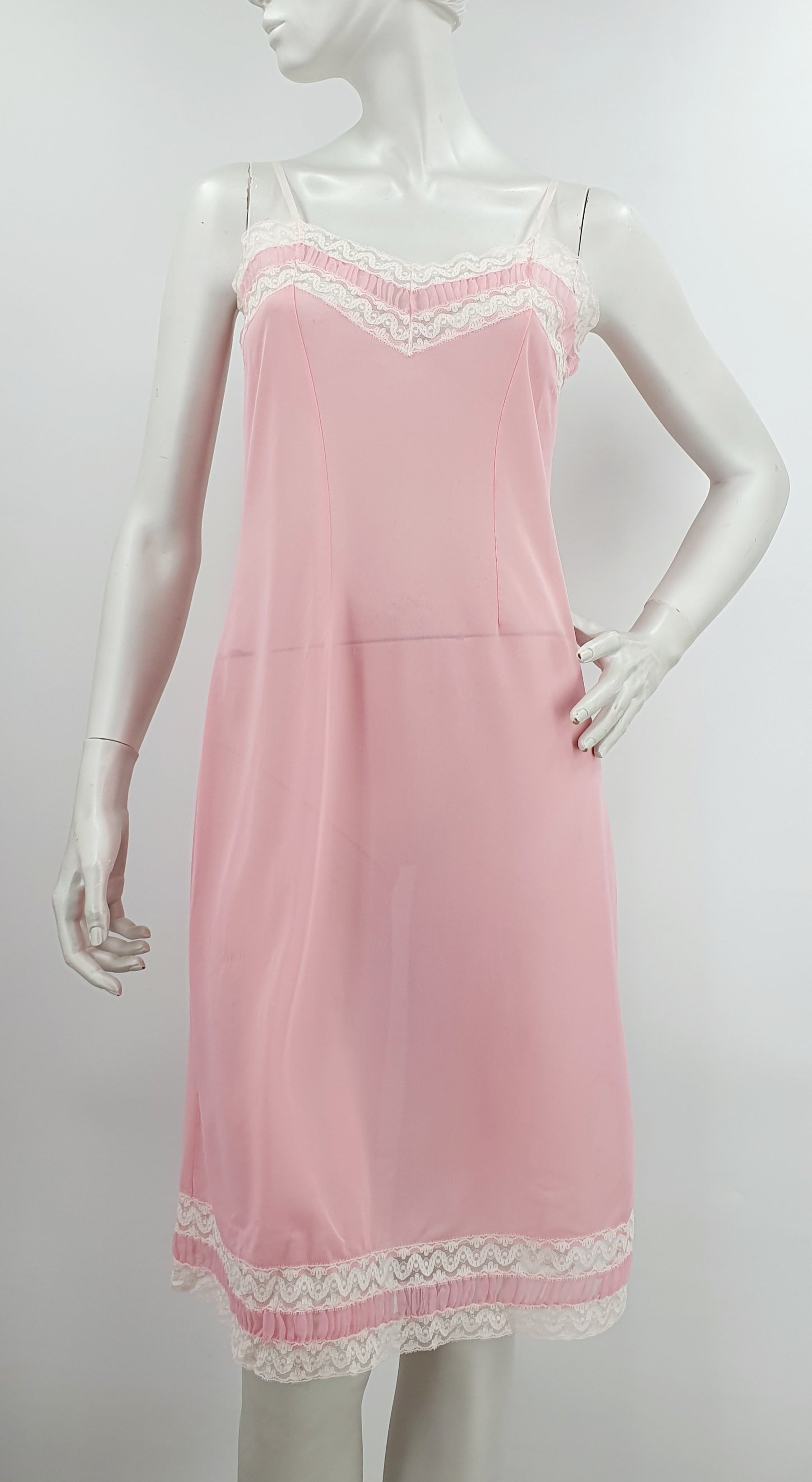 Pink lingerie from the 60s-70s, size 38/40