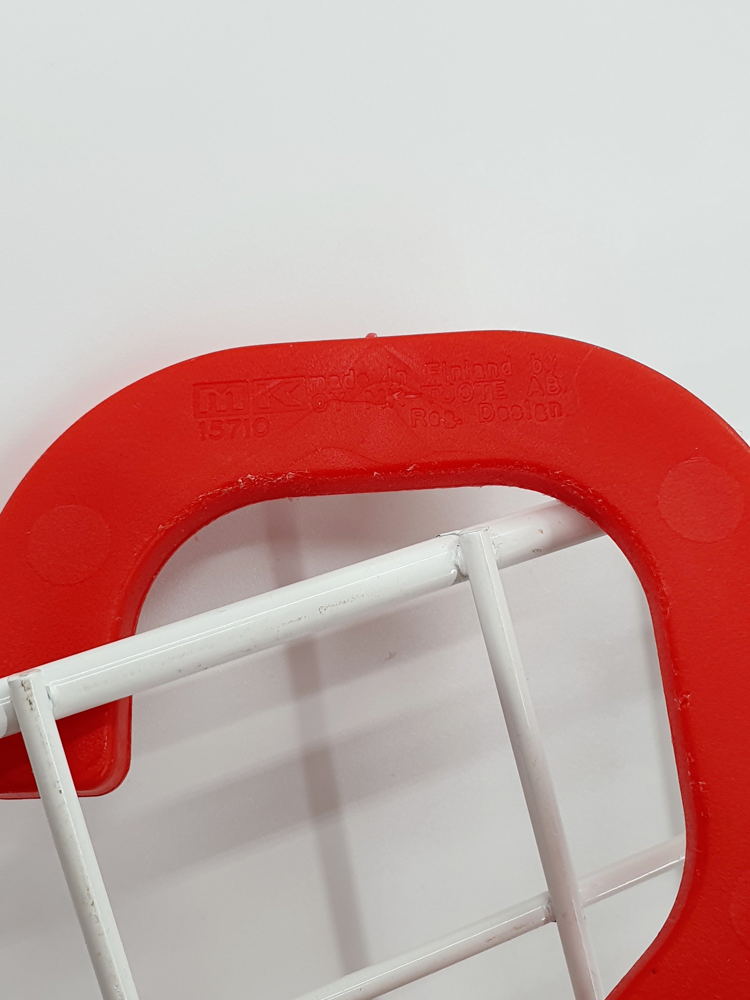 MK-tuote, punainen S-koukku vintageripustin, muovia